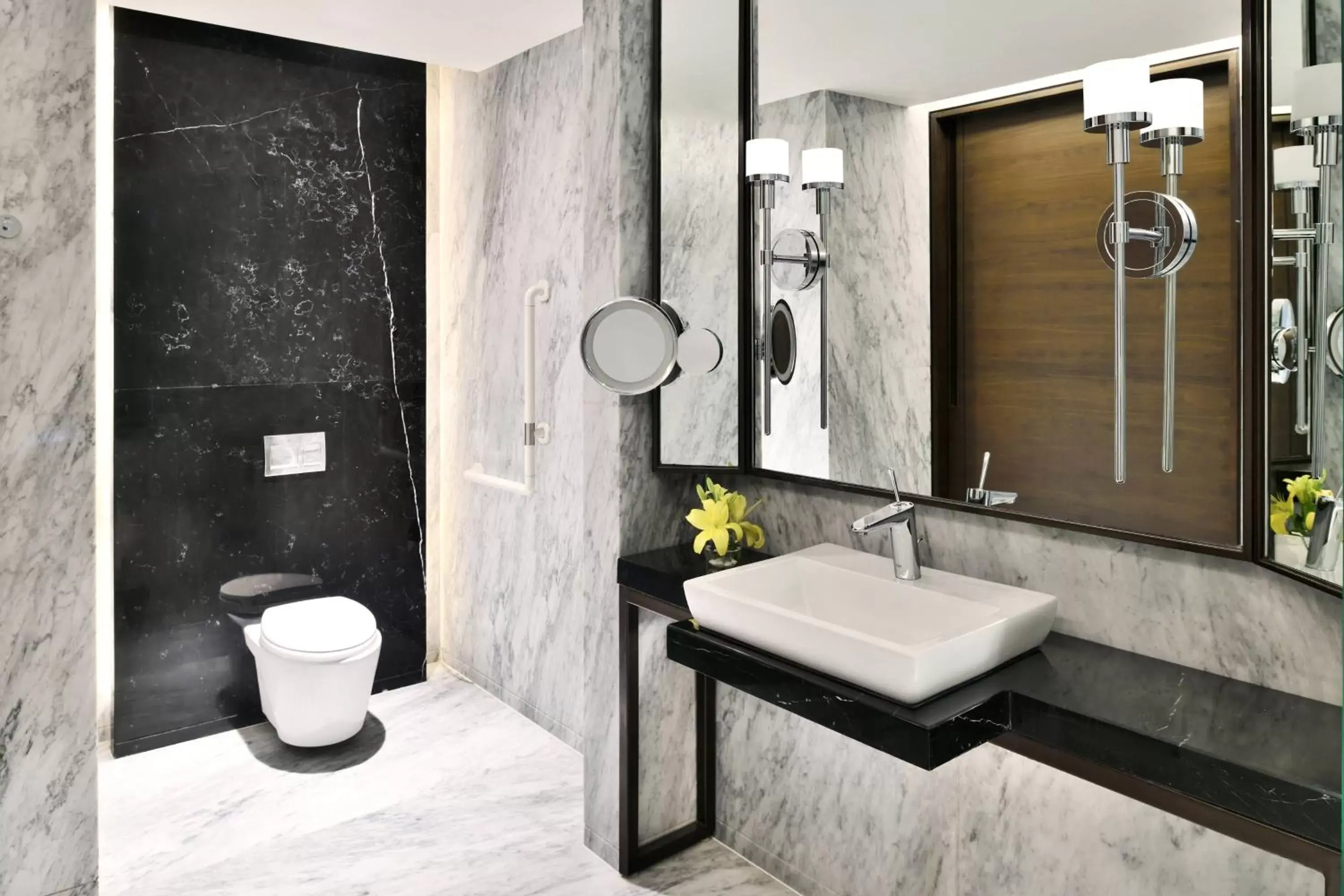 Bathroom in JW Marriott Hotel Kolkata