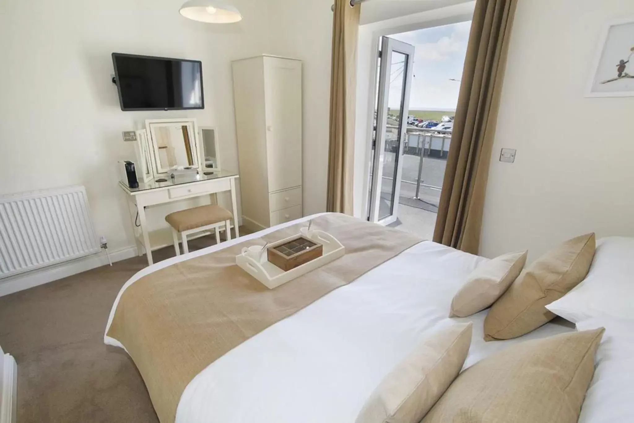 Deluxe Double Room with Shower in The Estuary - A Bar with Rooms