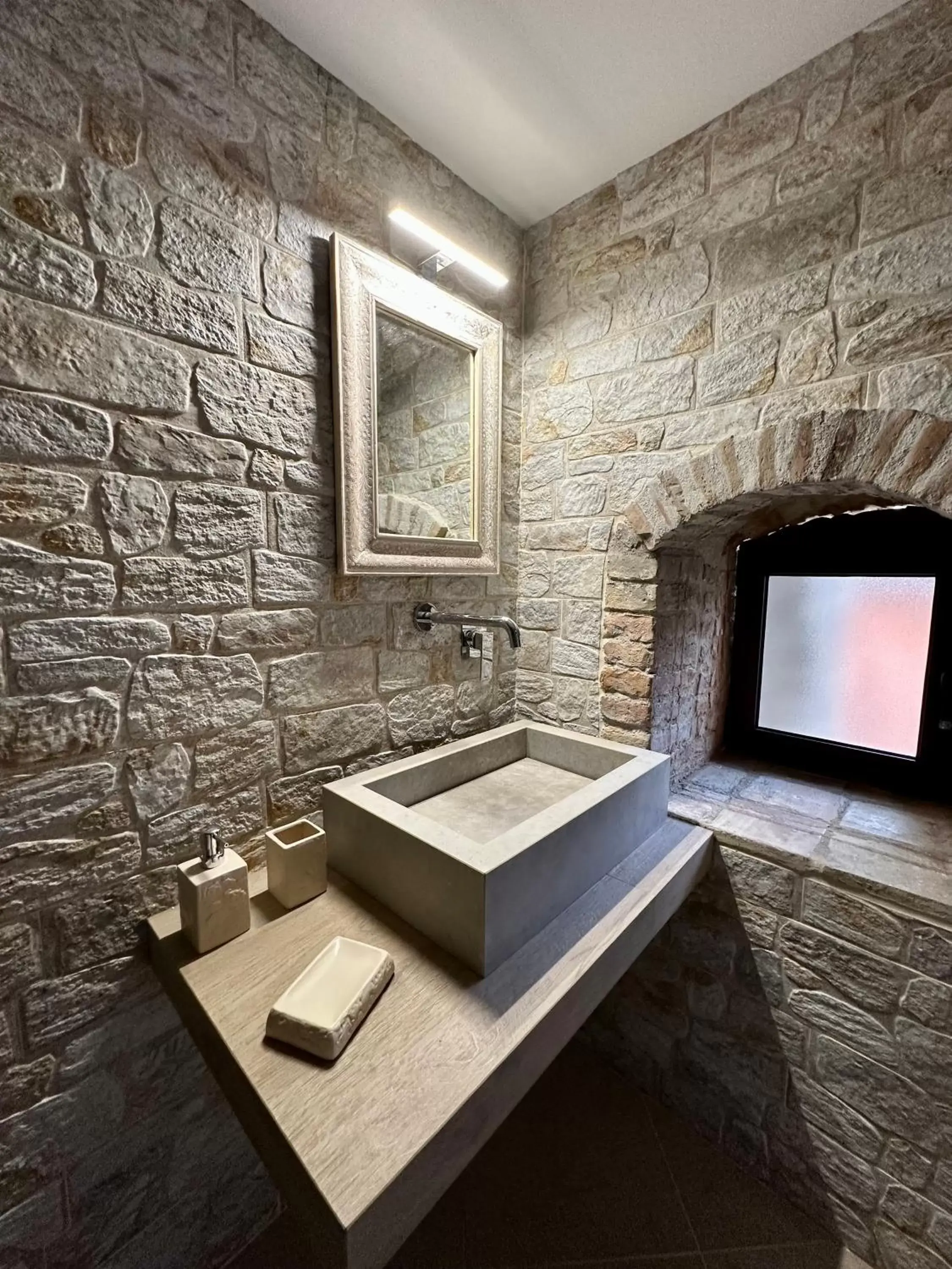 Bathroom in Terrazzo sullo Ionio