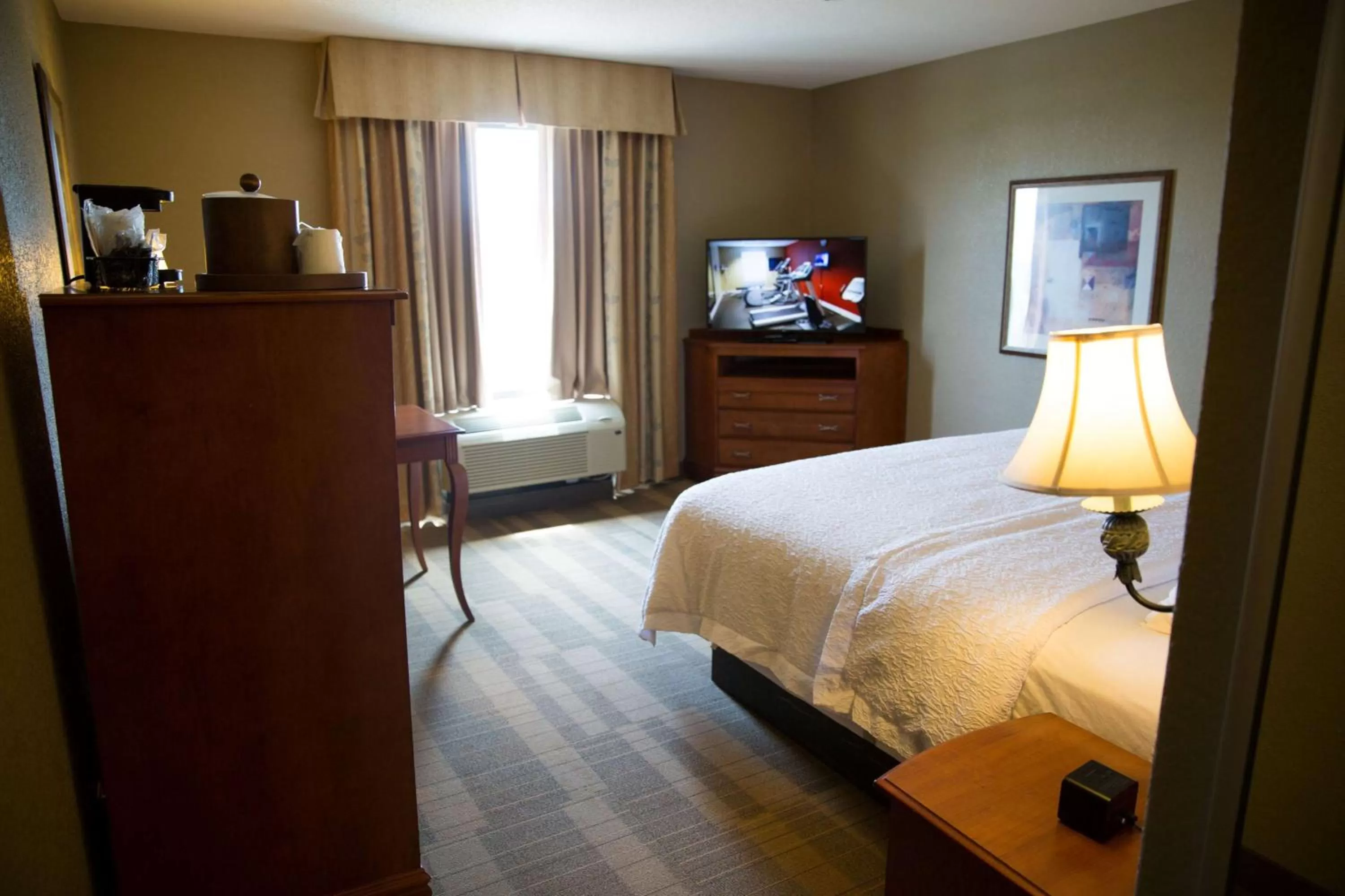 Bed in Hampton Inn & Suites Grenada