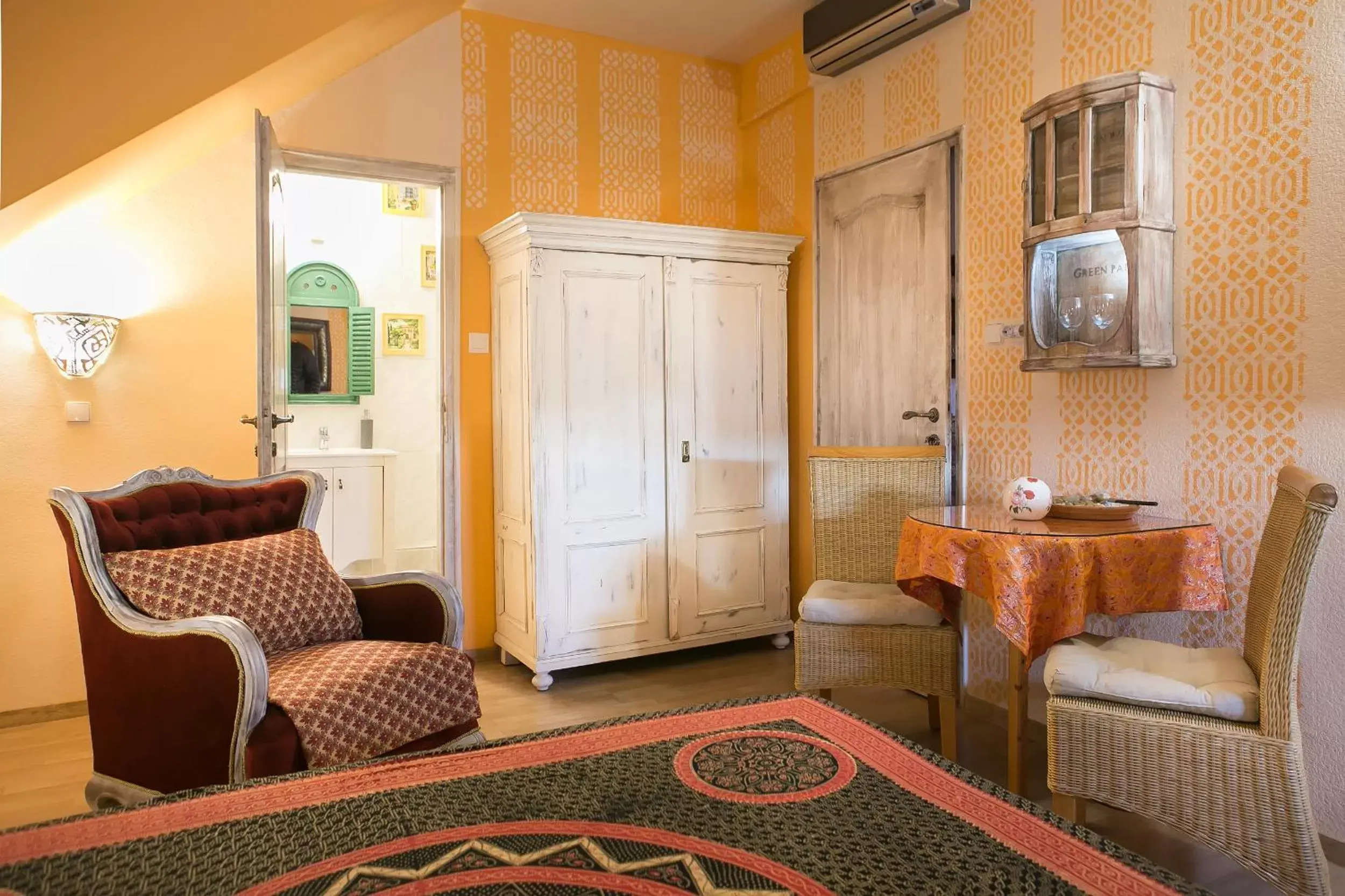 Standard Queen Room in Green Park Villa Standard Queen Room in Green Park Villa