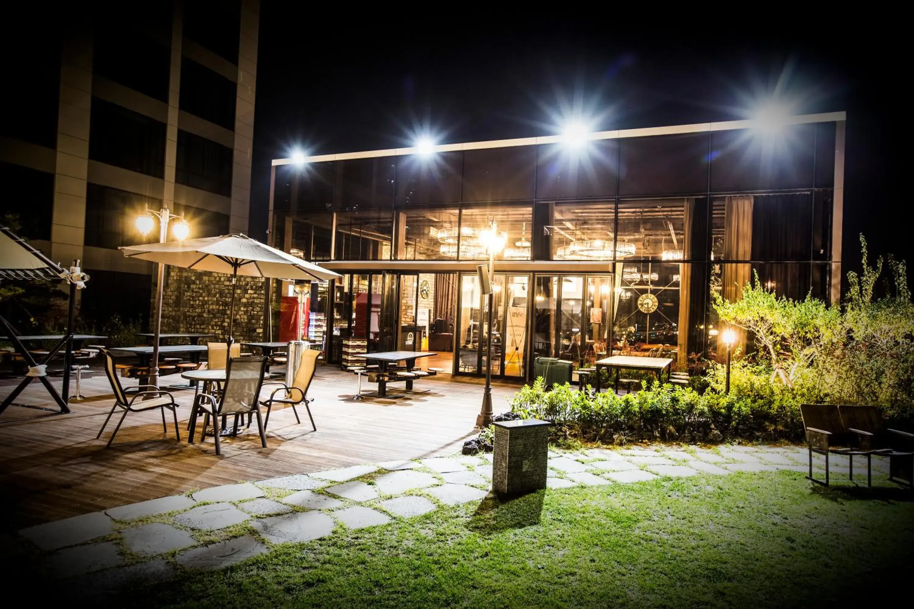 Restaurant/places to eat in I Square Hotel Restaurant/places to eat in I Square Hotel