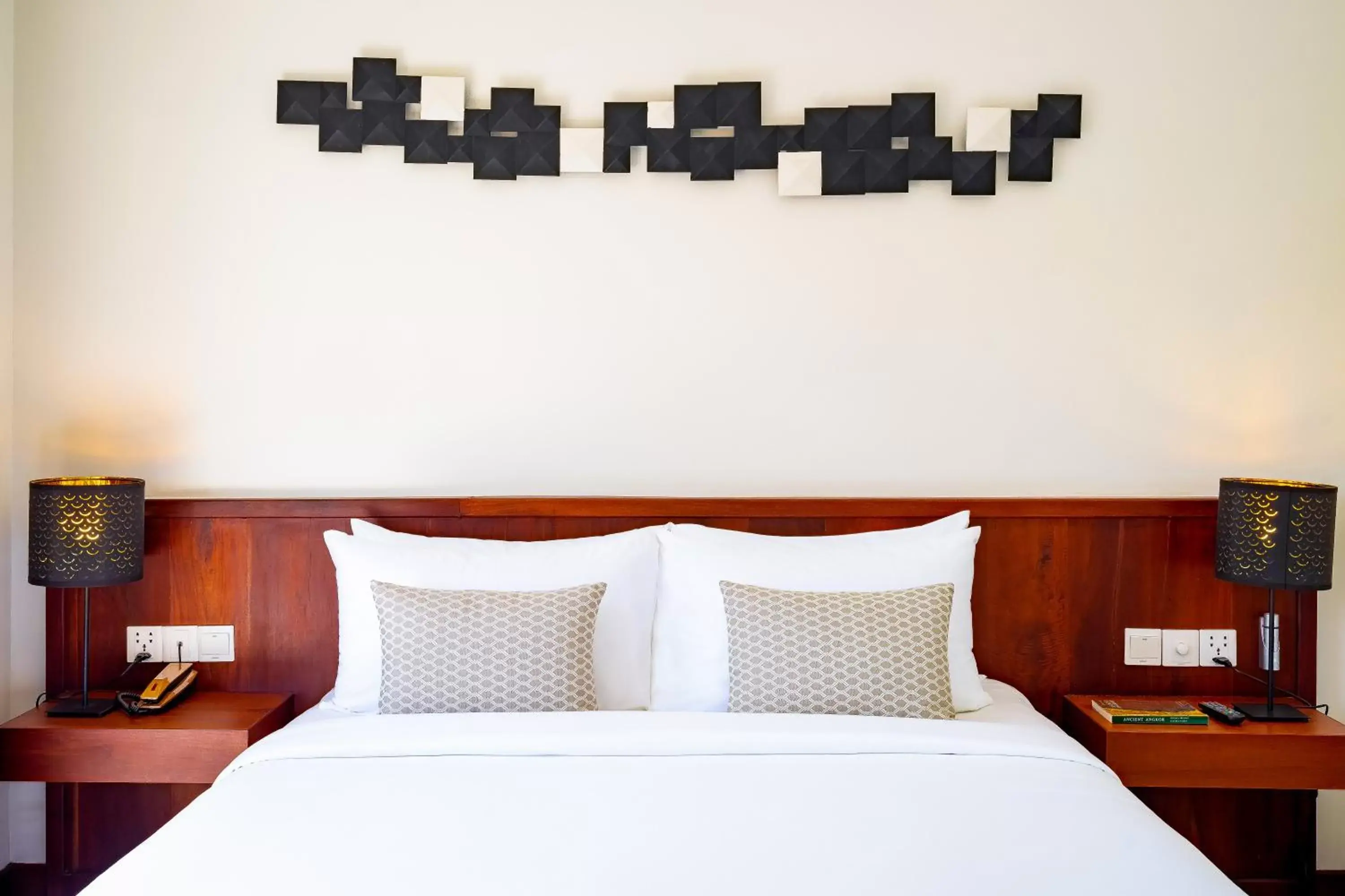 Bedroom, Bed in Blanc Smith Residence