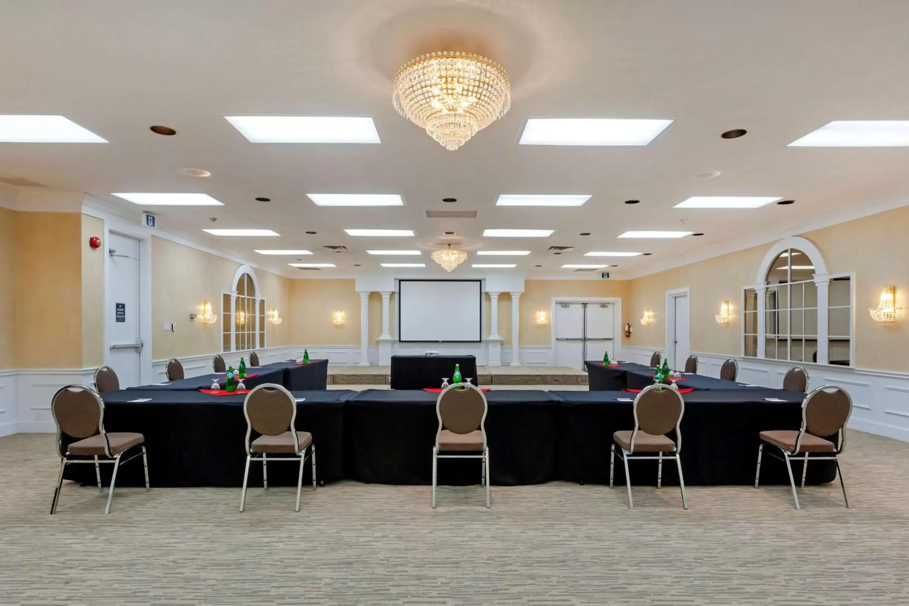 Meeting/conference room in Best Western Plus Mariposa Inn & Conference Centre