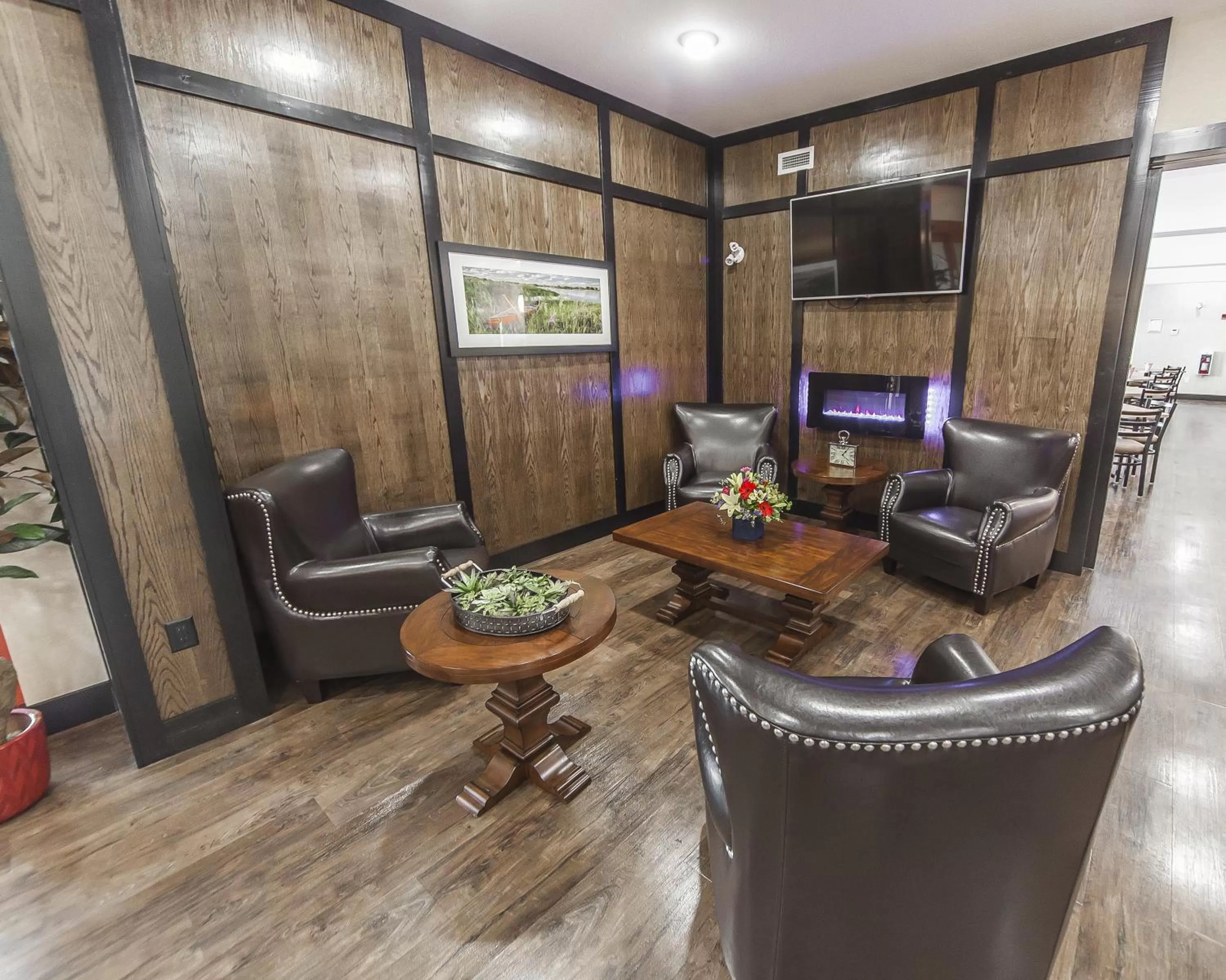 Communal lounge/ TV room in Comfort Inn & Suites Bonnyville