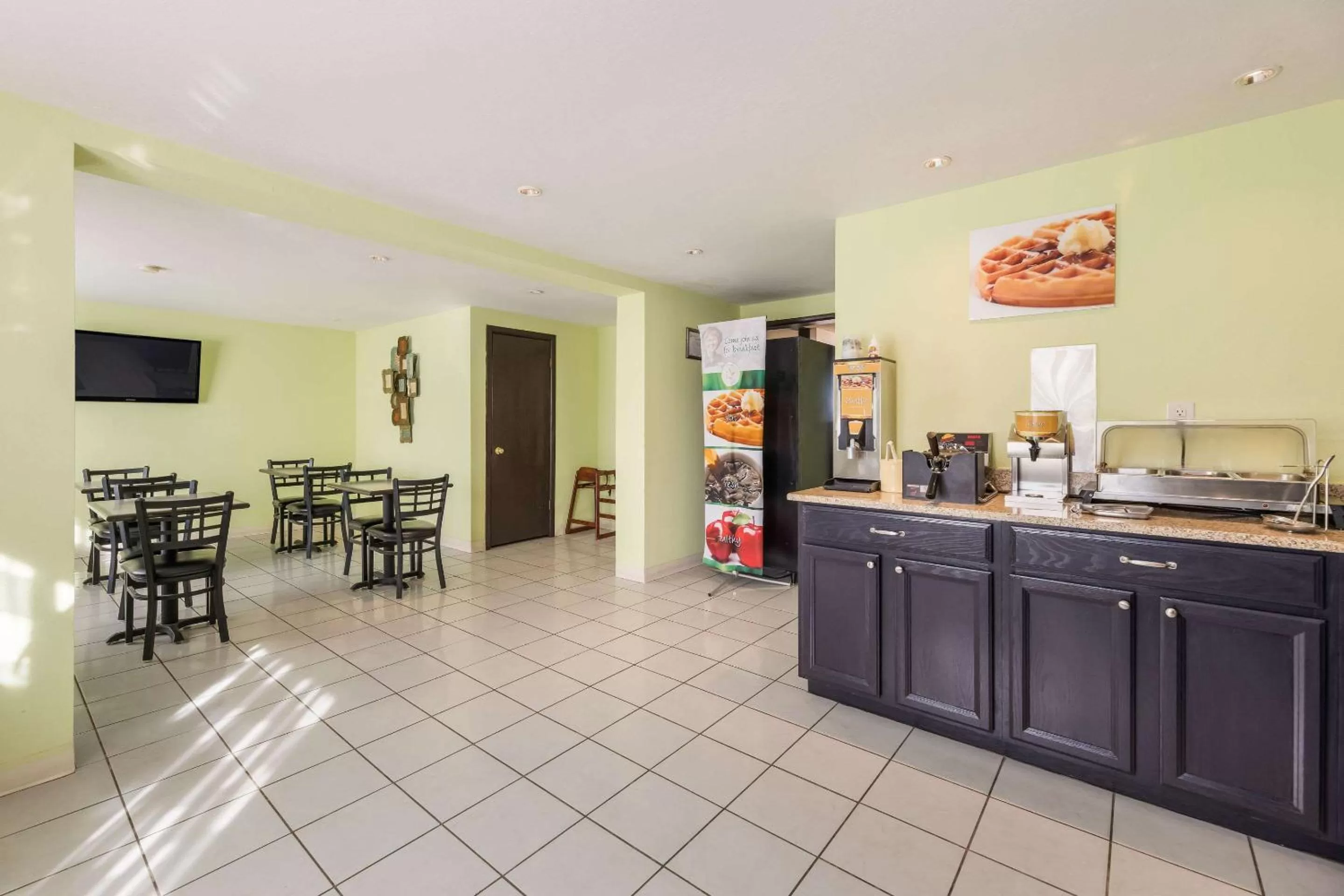 Restaurant/places to eat in Quality Inn Clovis