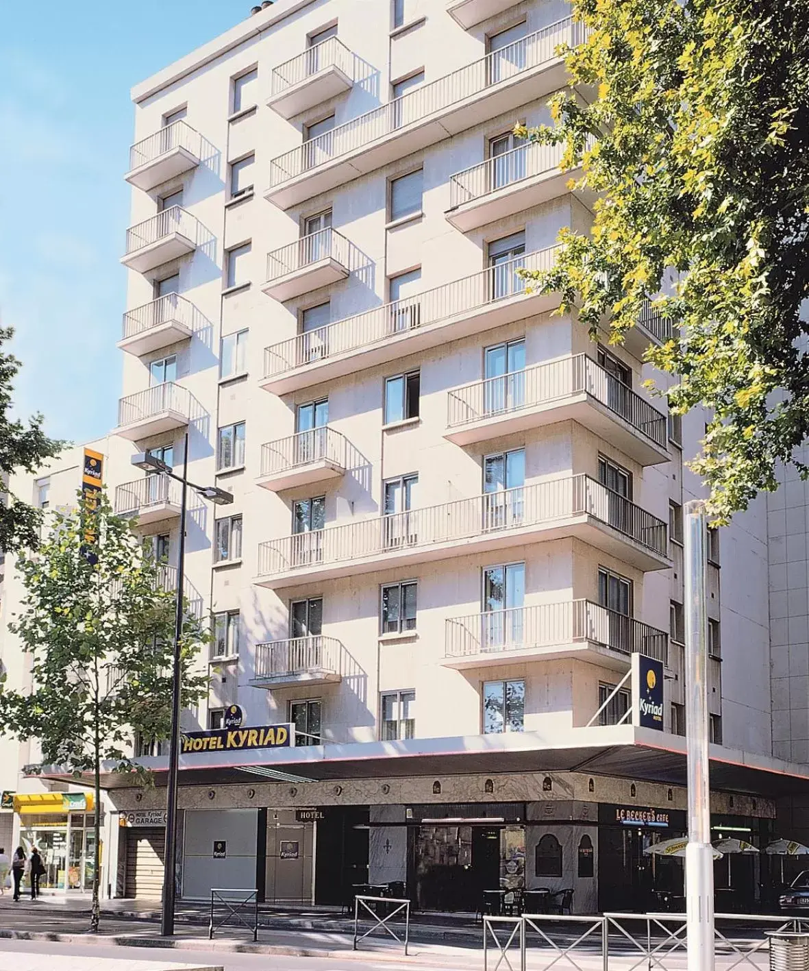 Property building in Kyriad Hotel Tours Centre Property building in Kyriad Hotel Tours Centre