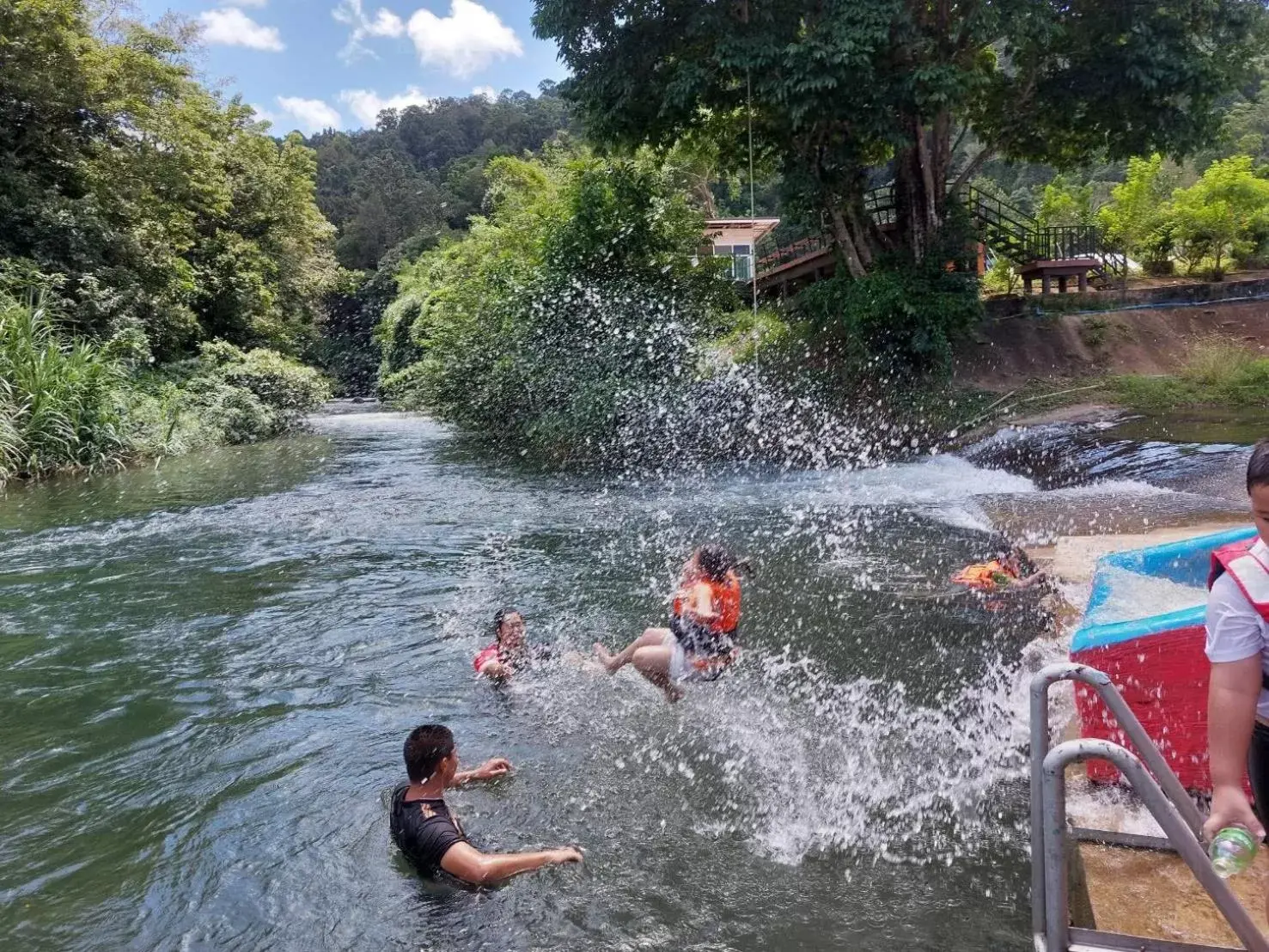 Khaosok Rainforest Resort