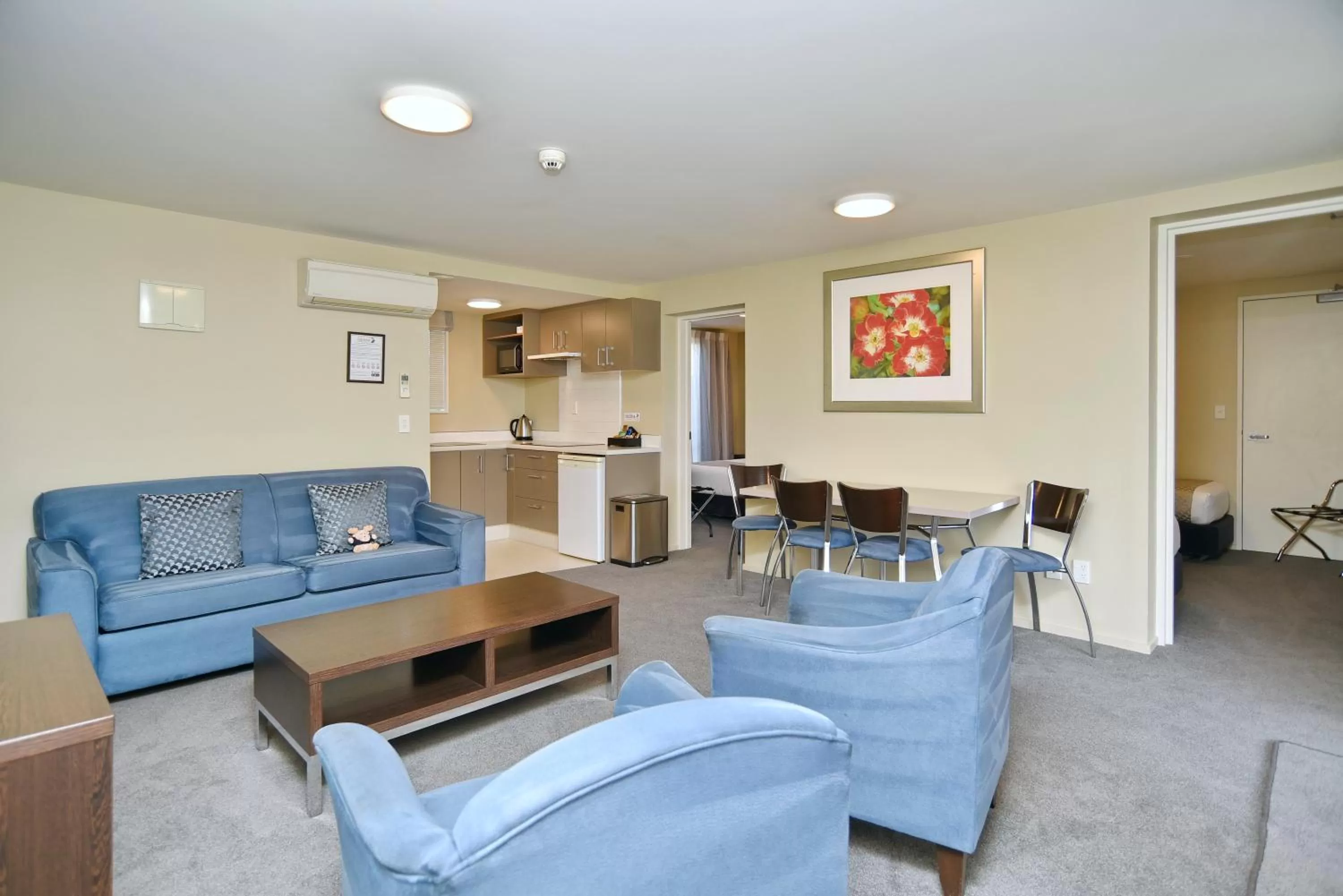 Photo of the whole room in The Riverstone