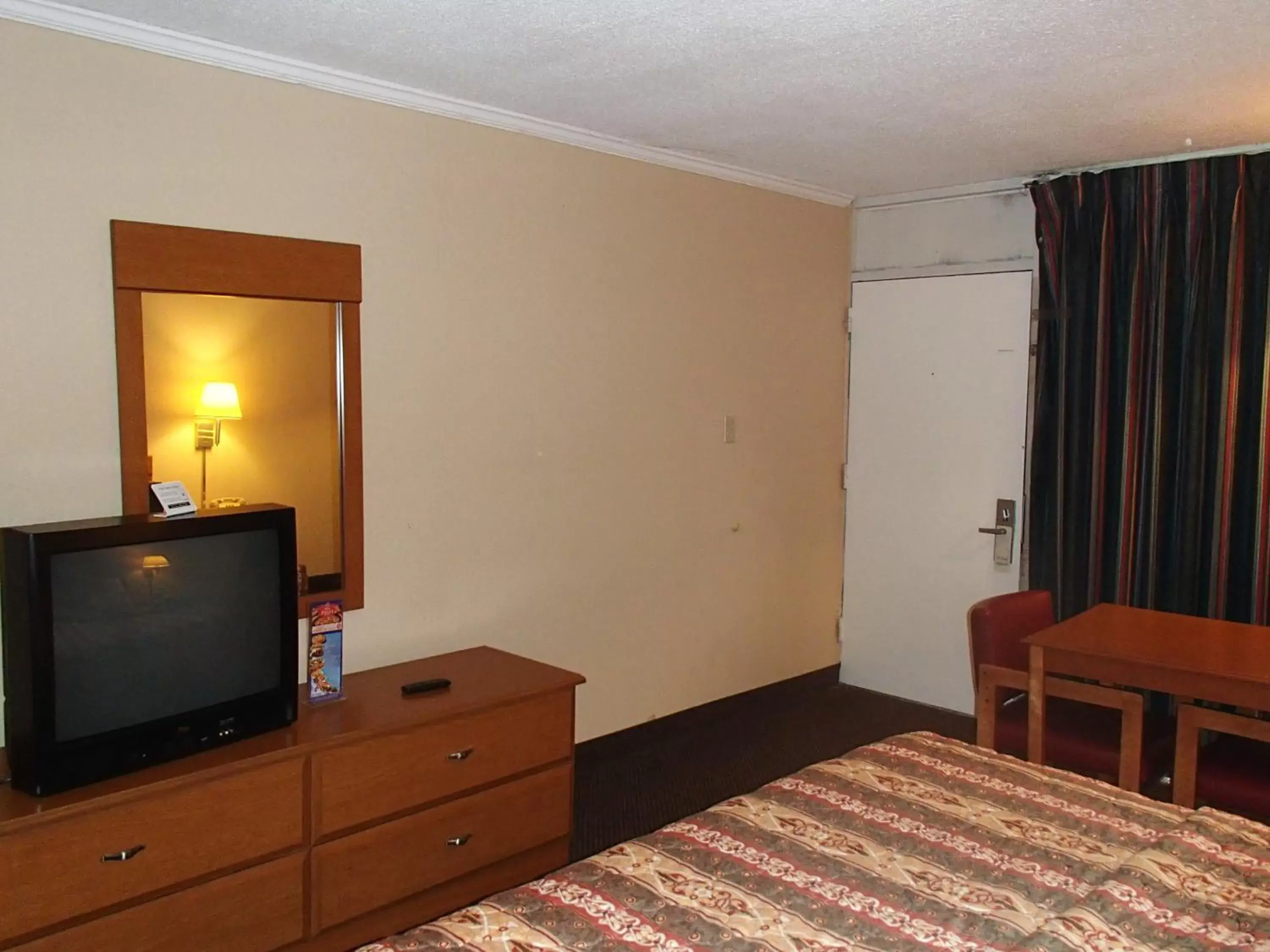 TV/Entertainment Center in Sunrise Inn Lake Charles