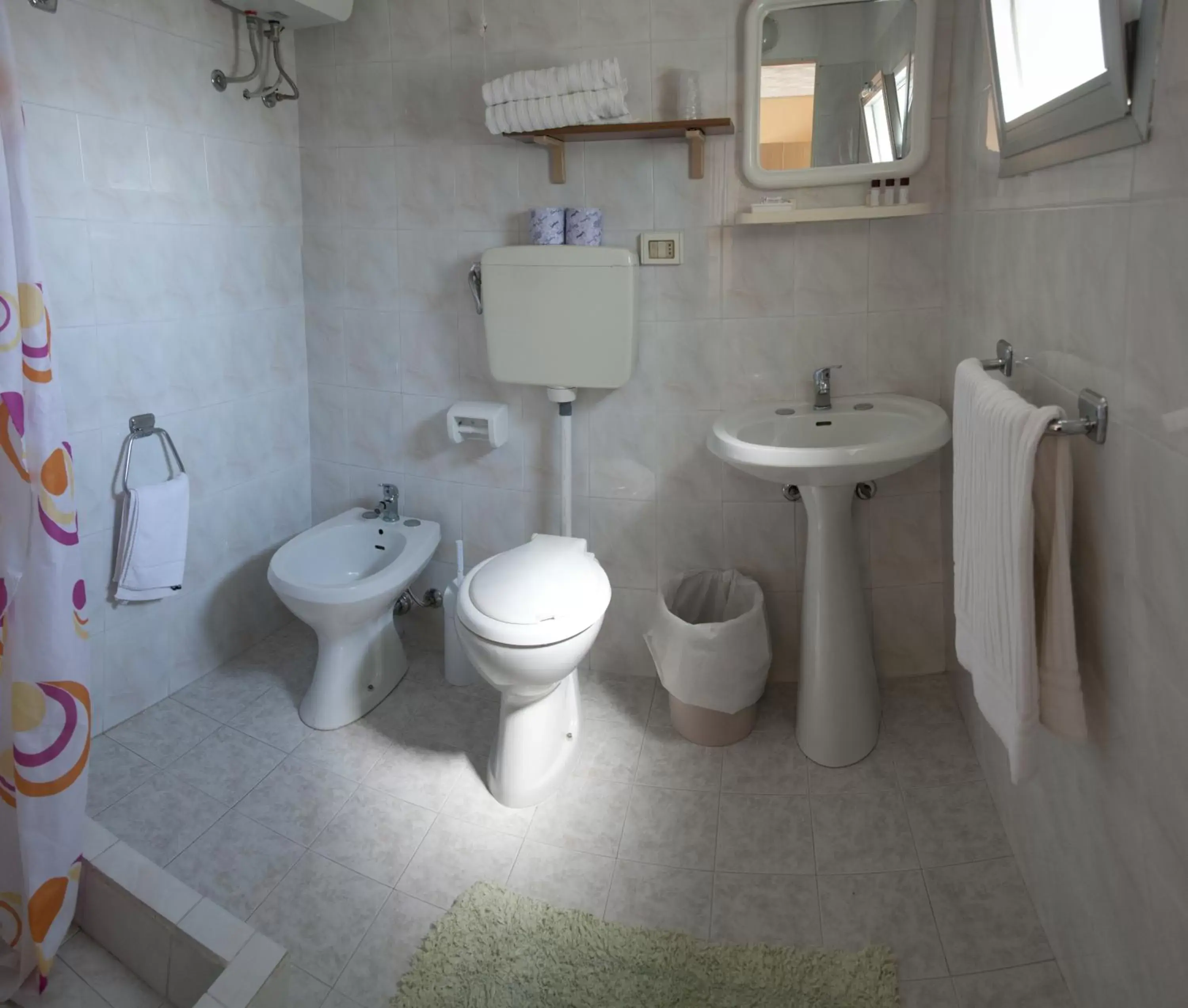 Day, Bathroom in Pensione San Michele