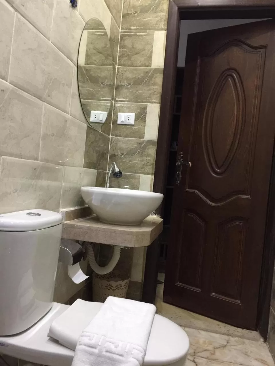 Shower, Bathroom in Eagles Pyramids View