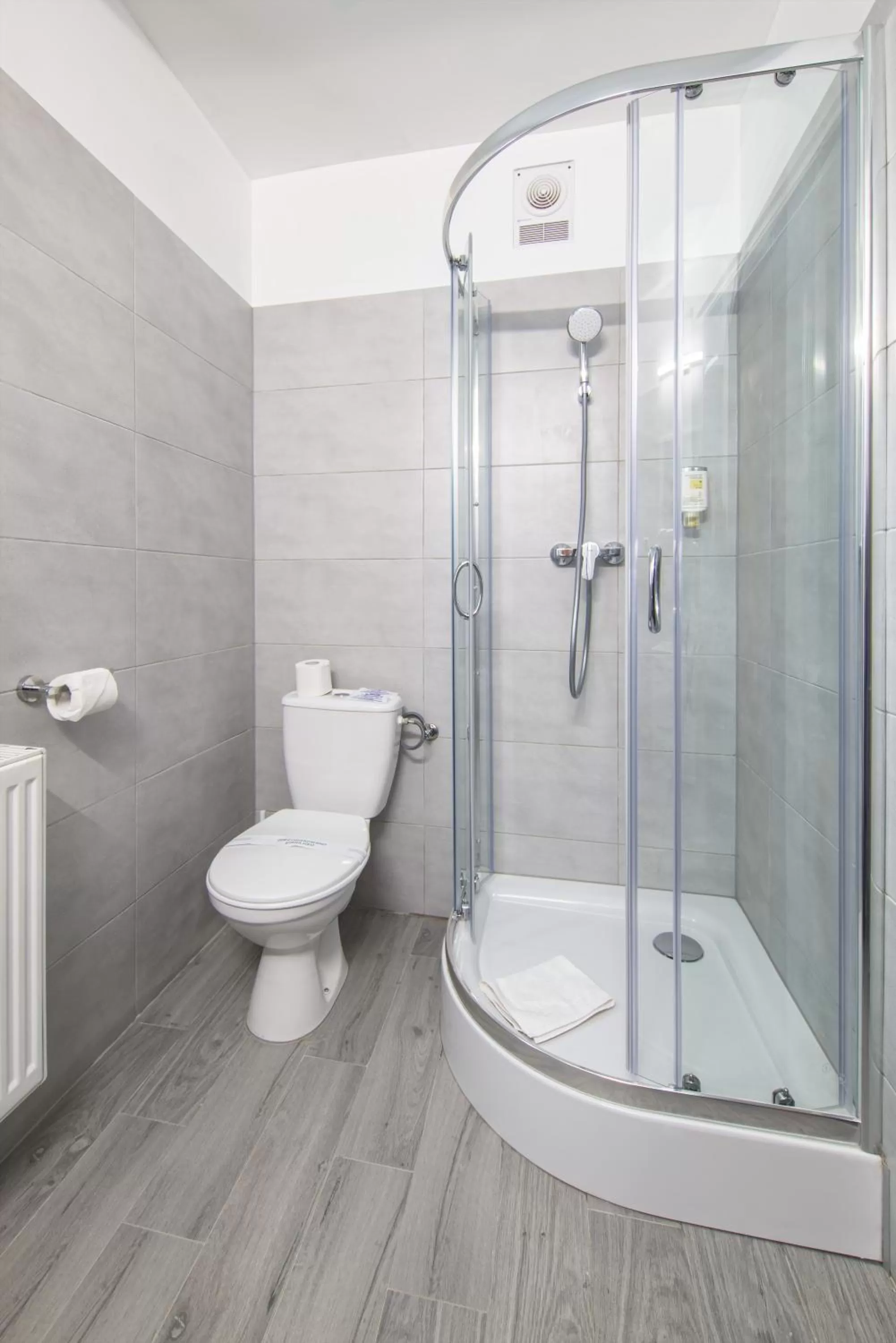 Shower in Hotel Nowa Panorama