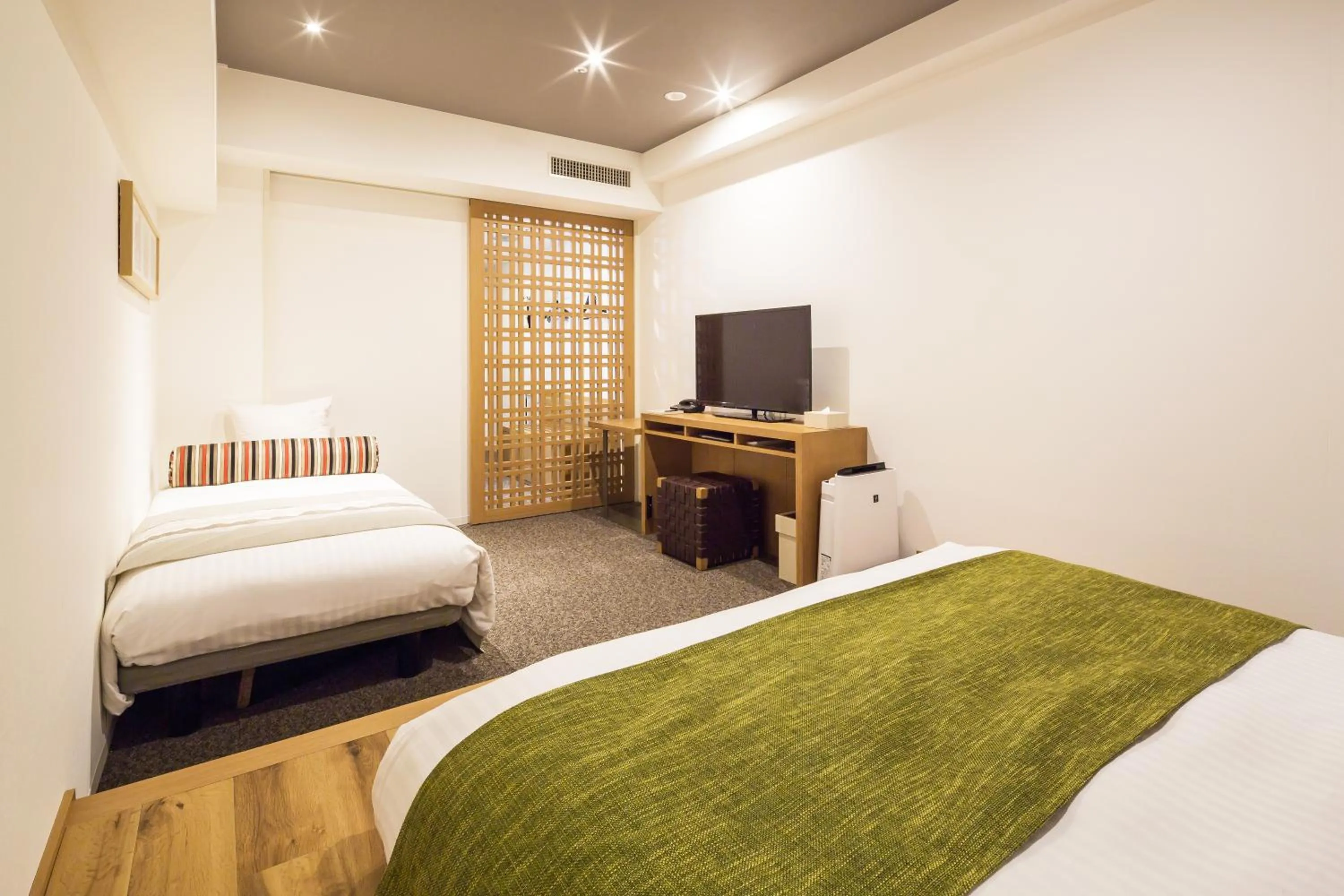 Photo of the whole room, Bed in HOTEL MYSTAYS PREMIER Omori