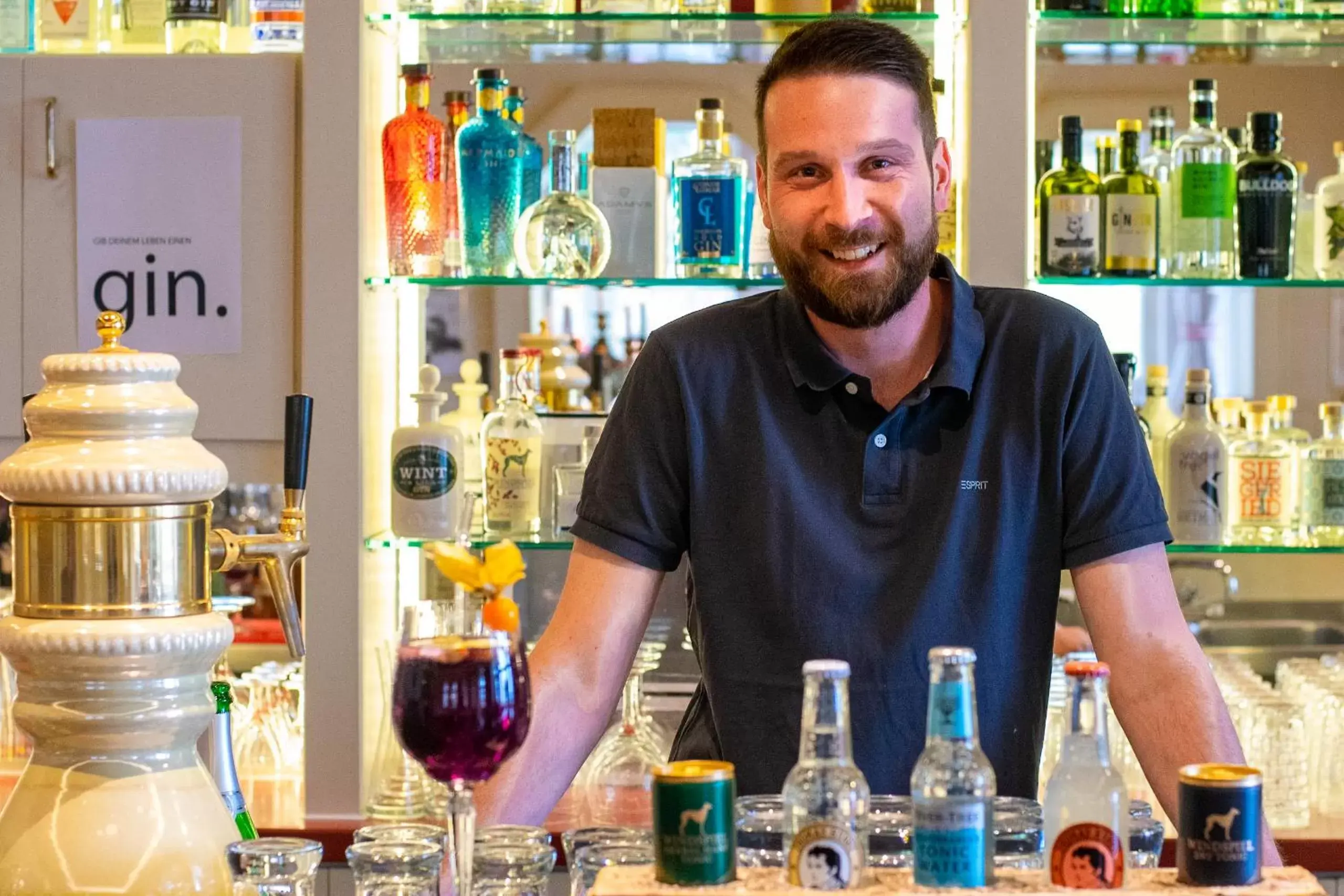 Staff in Hotel Weißes Schloß