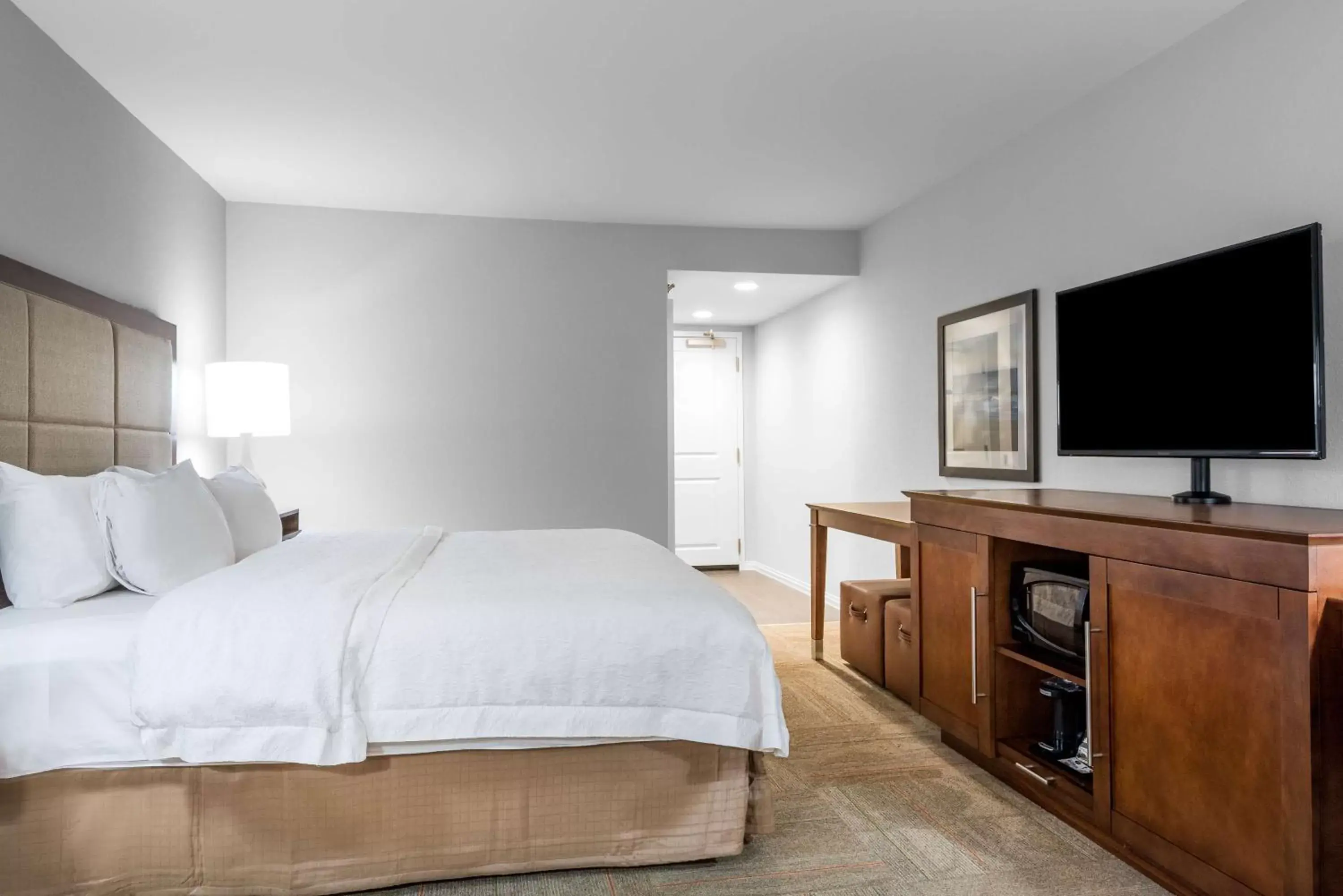 Bed in Hampton Inn & Suites Florence Center Bed in Hampton Inn & Suites Florence Center