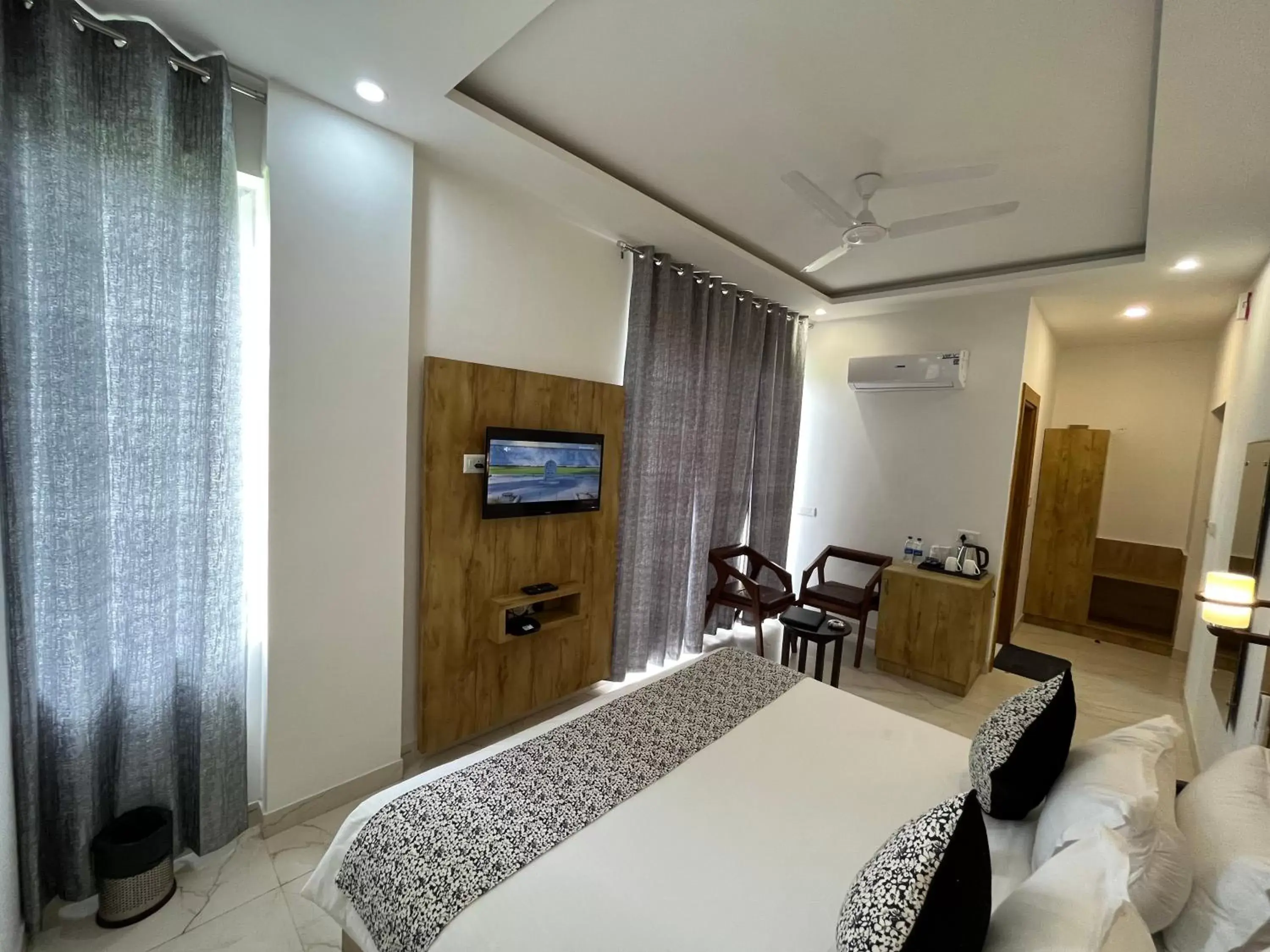 Bathroom, Bed in Click Collection The Abode, Dharamshala Bathroom, Bed in Click Collection The Abode, Dharamshala