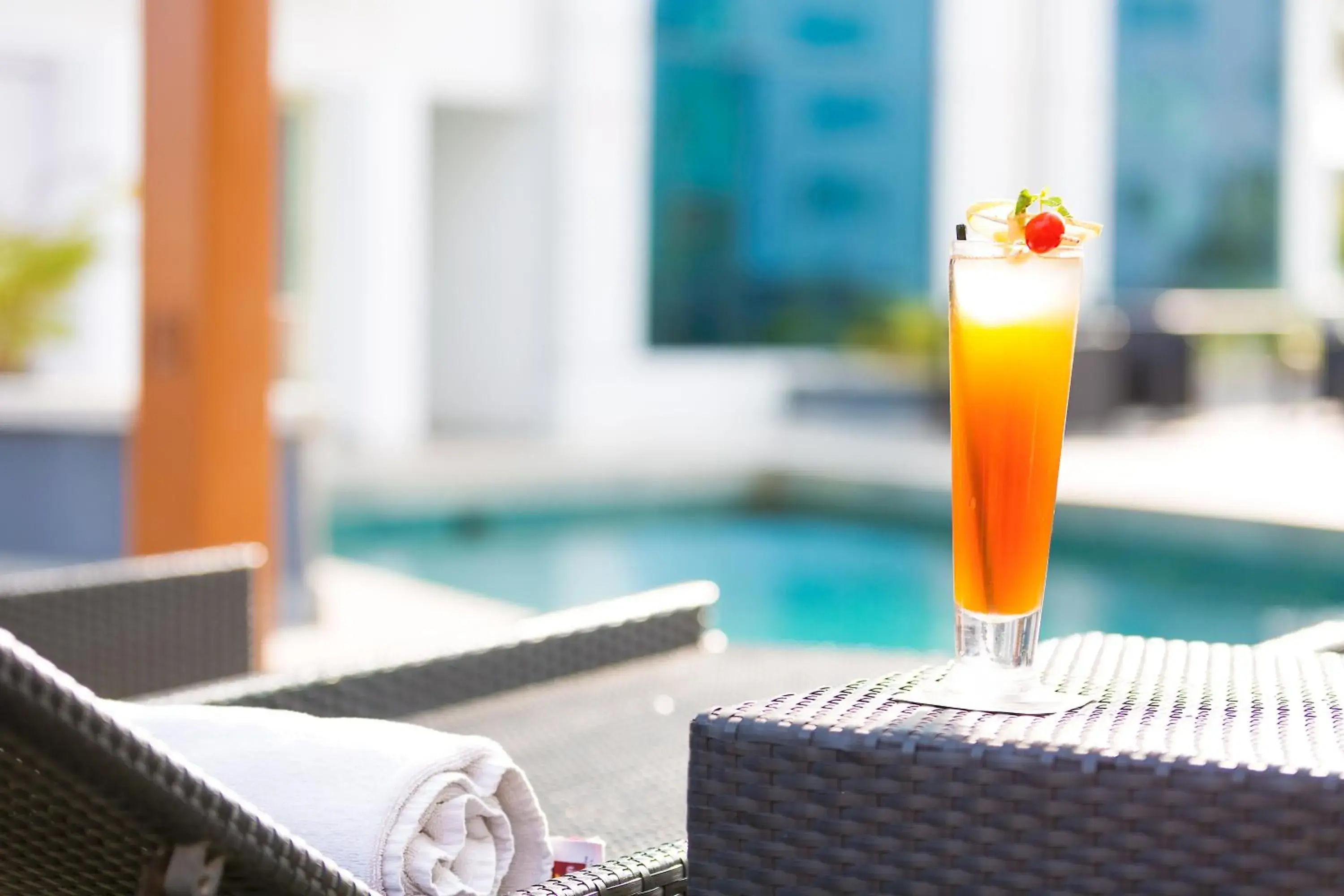Drinks, Swimming Pool in Clarion Hotel President Chennai