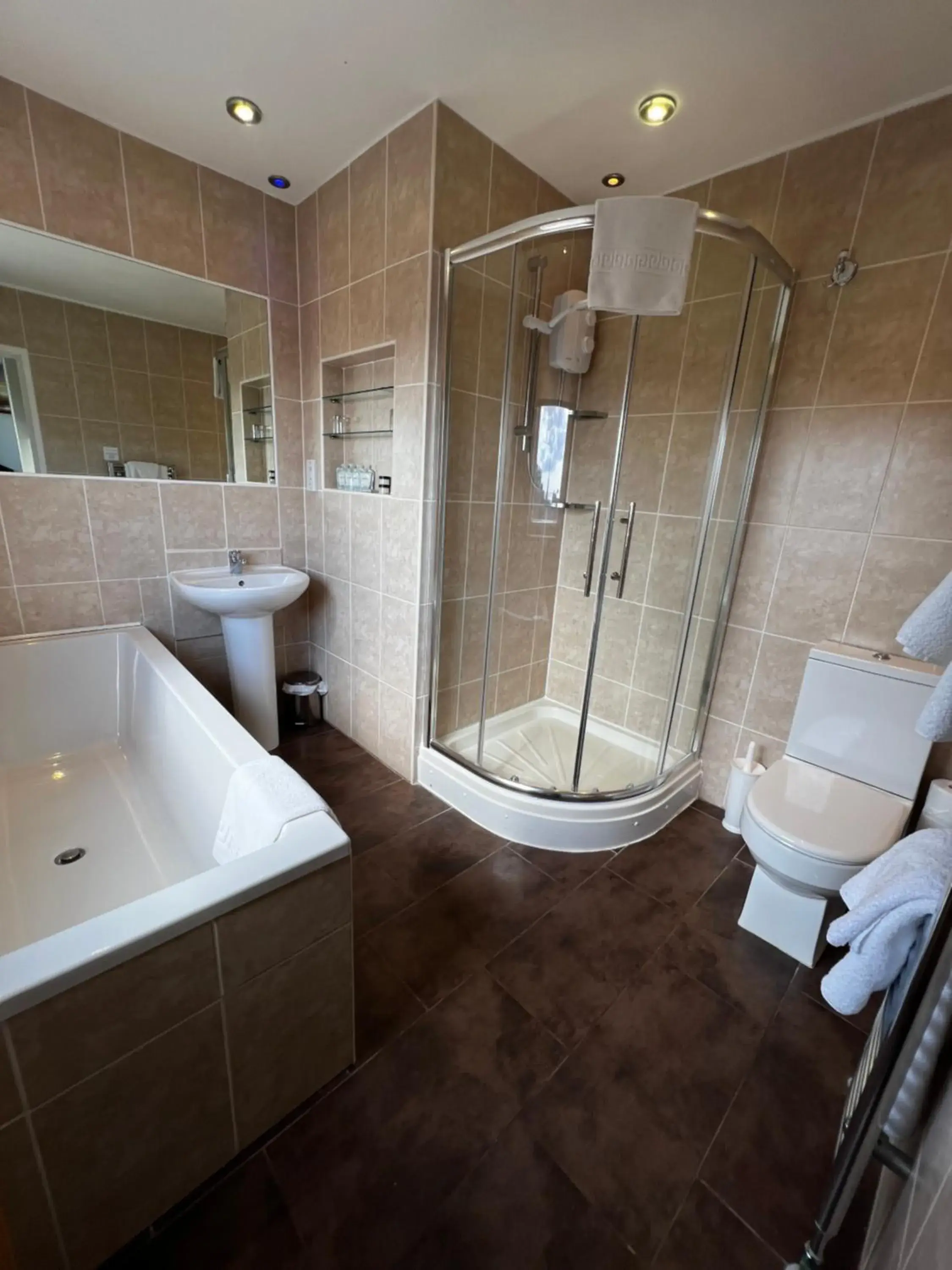 Bathroom in Queenswood Hotel