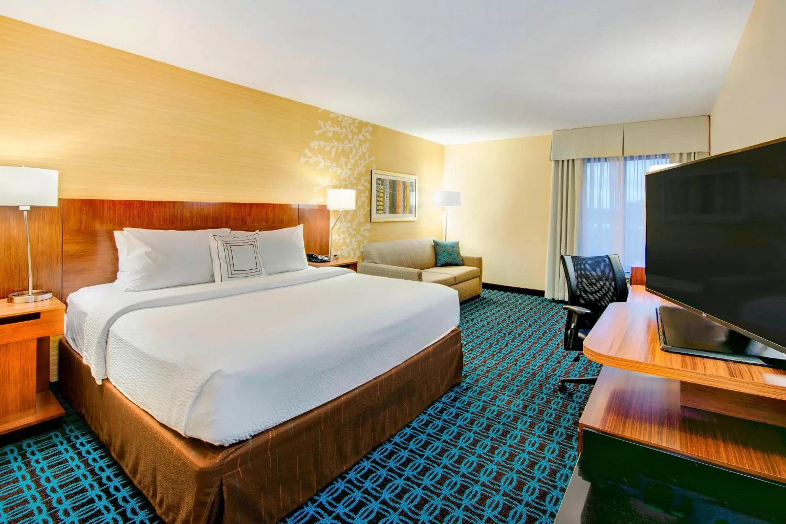 Photo of the whole room, Bed in Fairfield Inn & Suites by Marriott Greenville Simpsonville