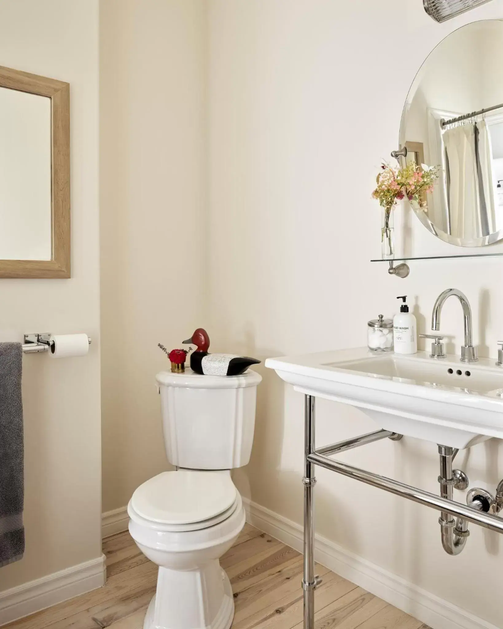 Toilet, Bathroom in The Eddie Hotel and Farm