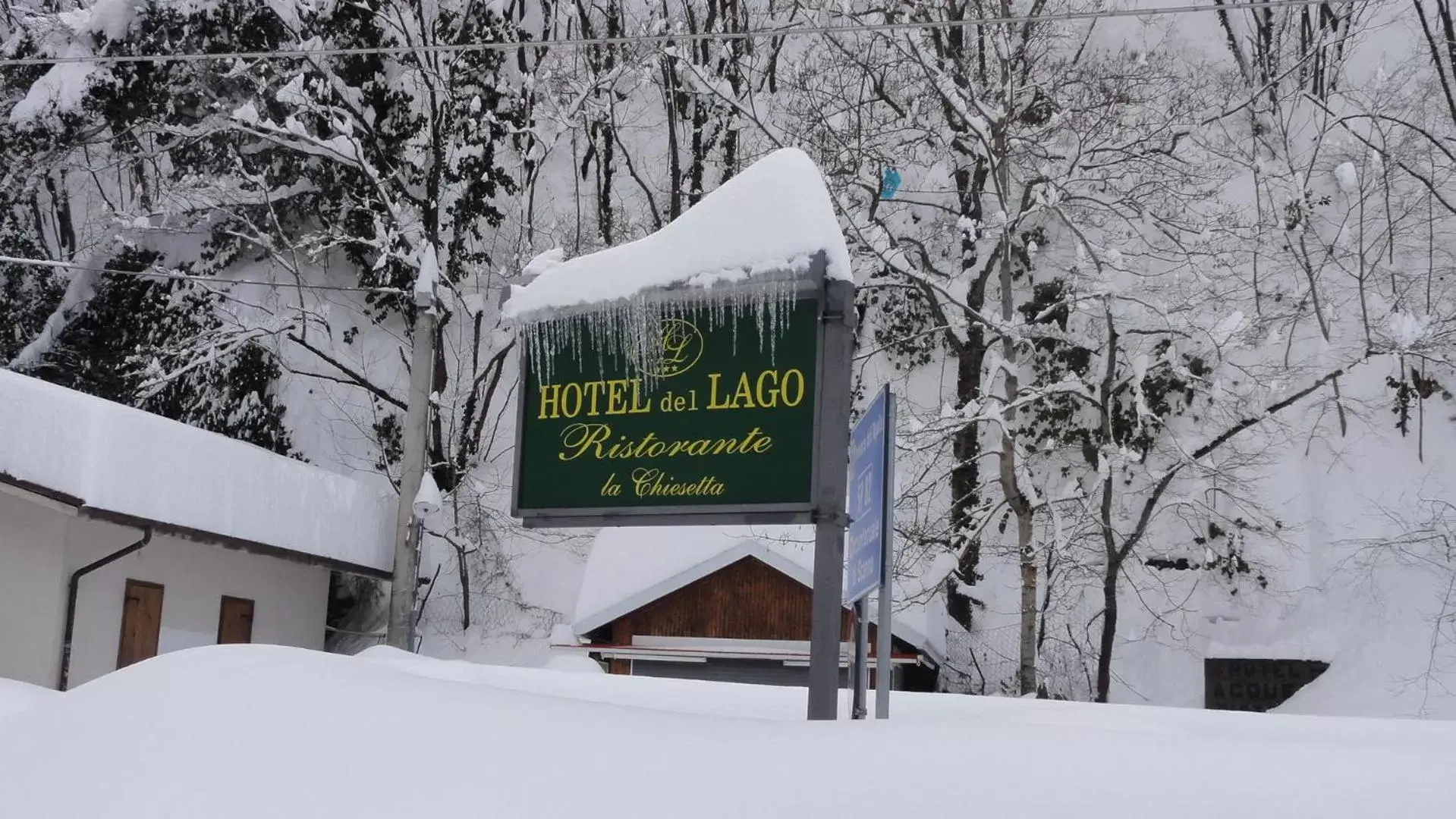 Facade/entrance, Winter in LH Hotel Del Lago Scanno
