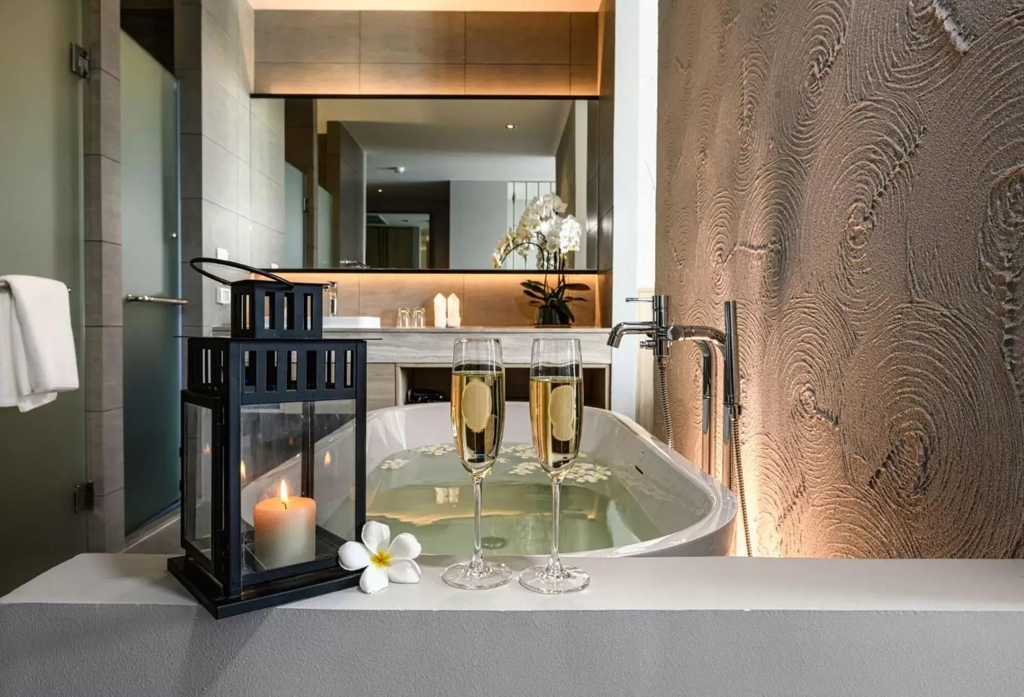 Bathroom, Drinks in iSanook Resort & Suites Hua Hin