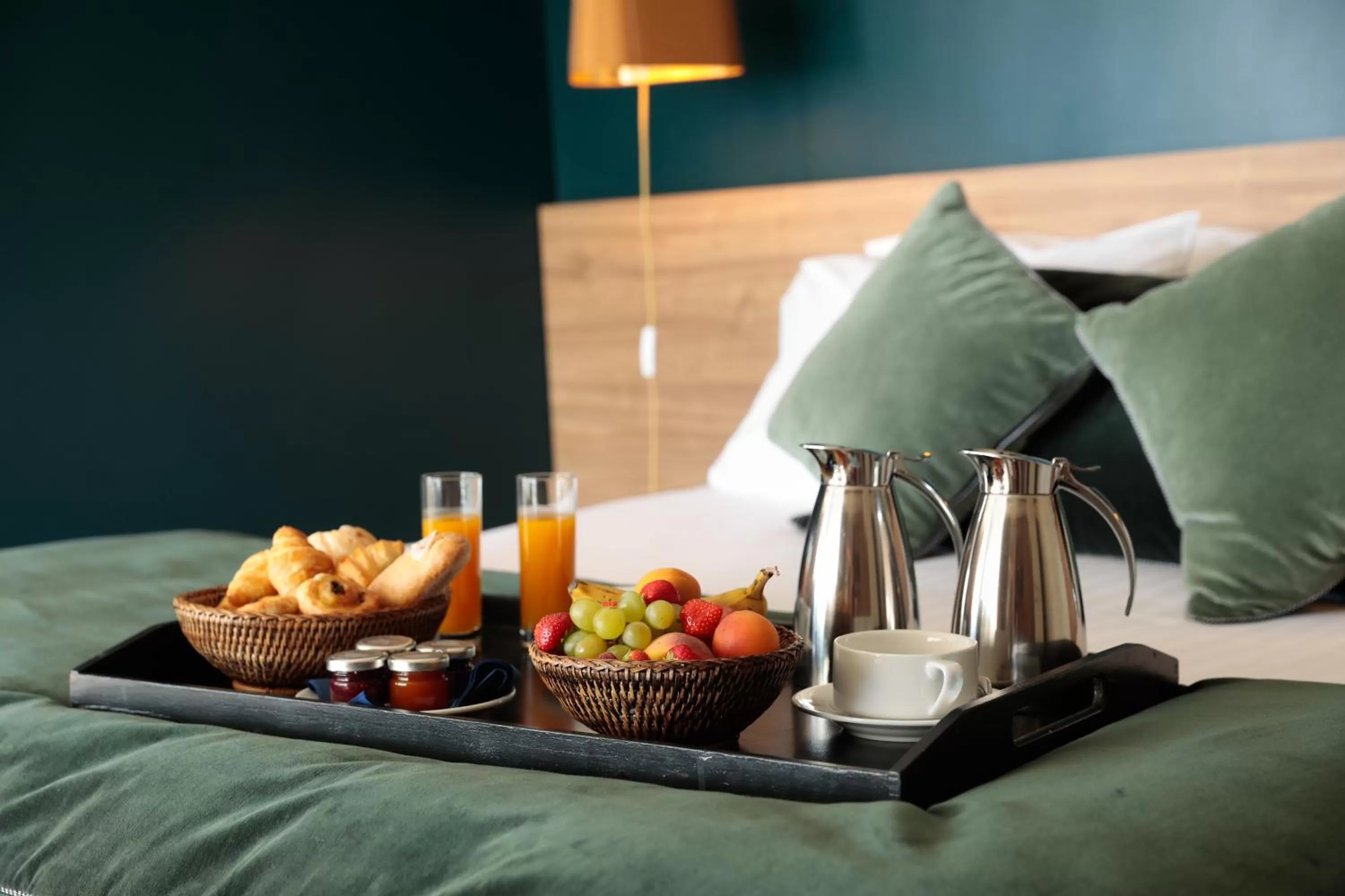 Continental breakfast, Bed in Hôtel Les Corallines - Thalasso & Resort