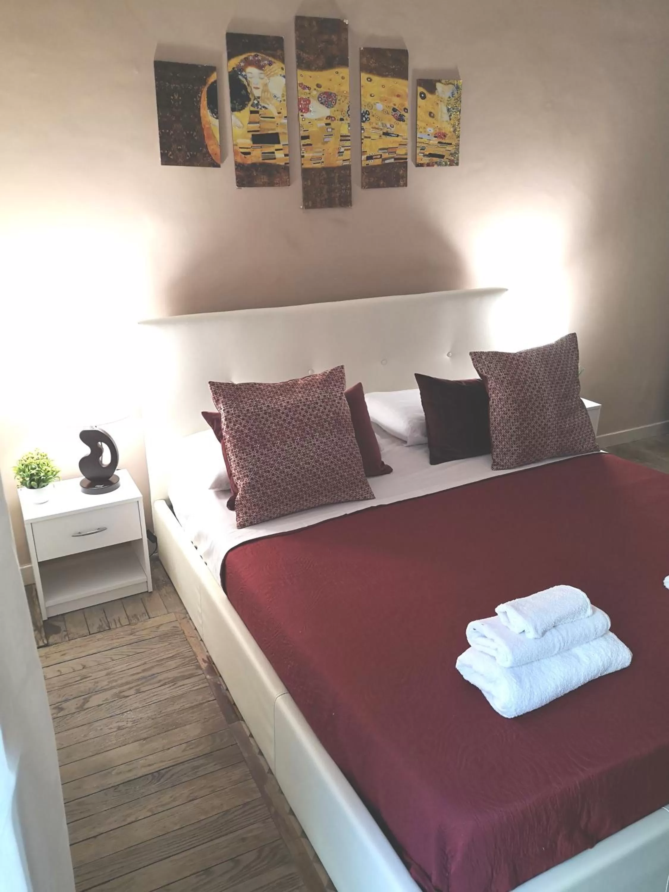 Bed in Domus Luigi Leone II