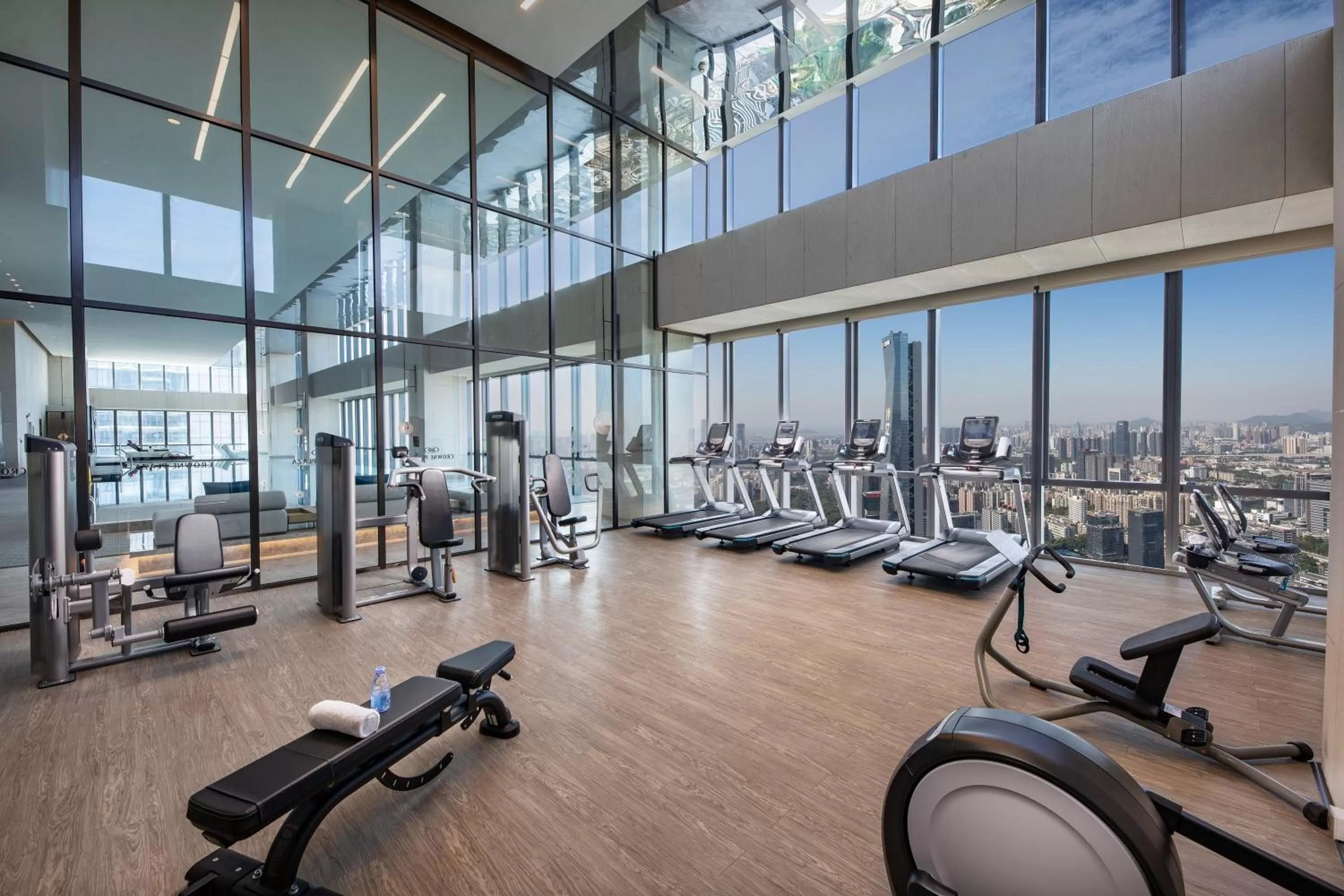 Fitness centre/facilities in Crowne Plaza Shenzhen Nanshan by IHG