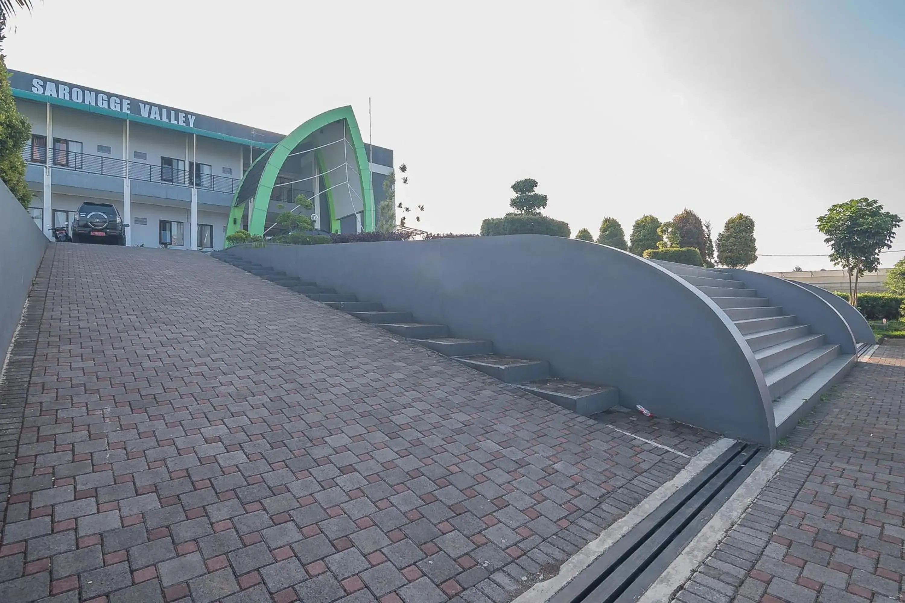 Property building in RedDoorz Syariah @ Sarongge Cianjur Property building in RedDoorz Syariah @ Sarongge Cianjur