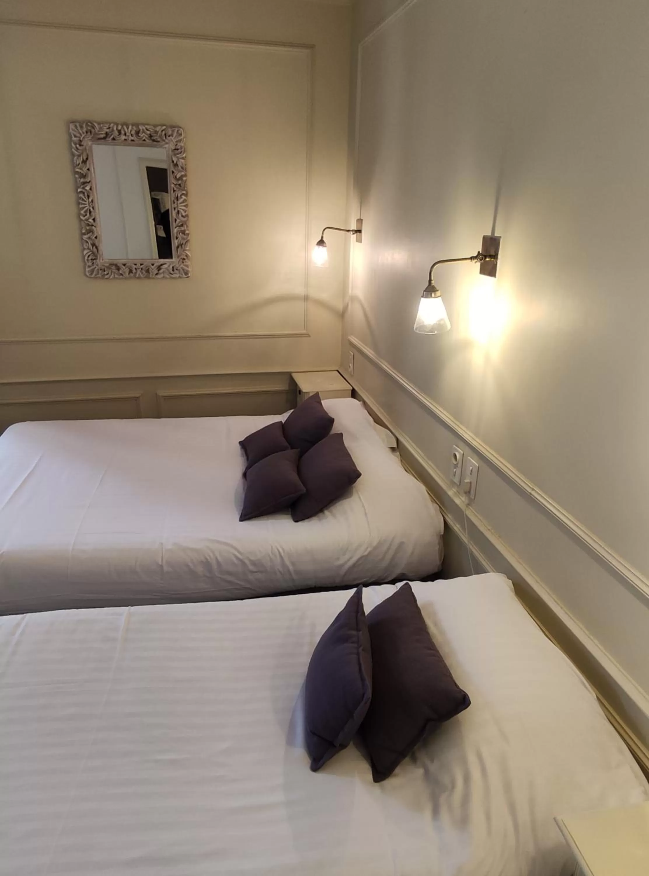 Bed in Le Pavillon Saint-Martin