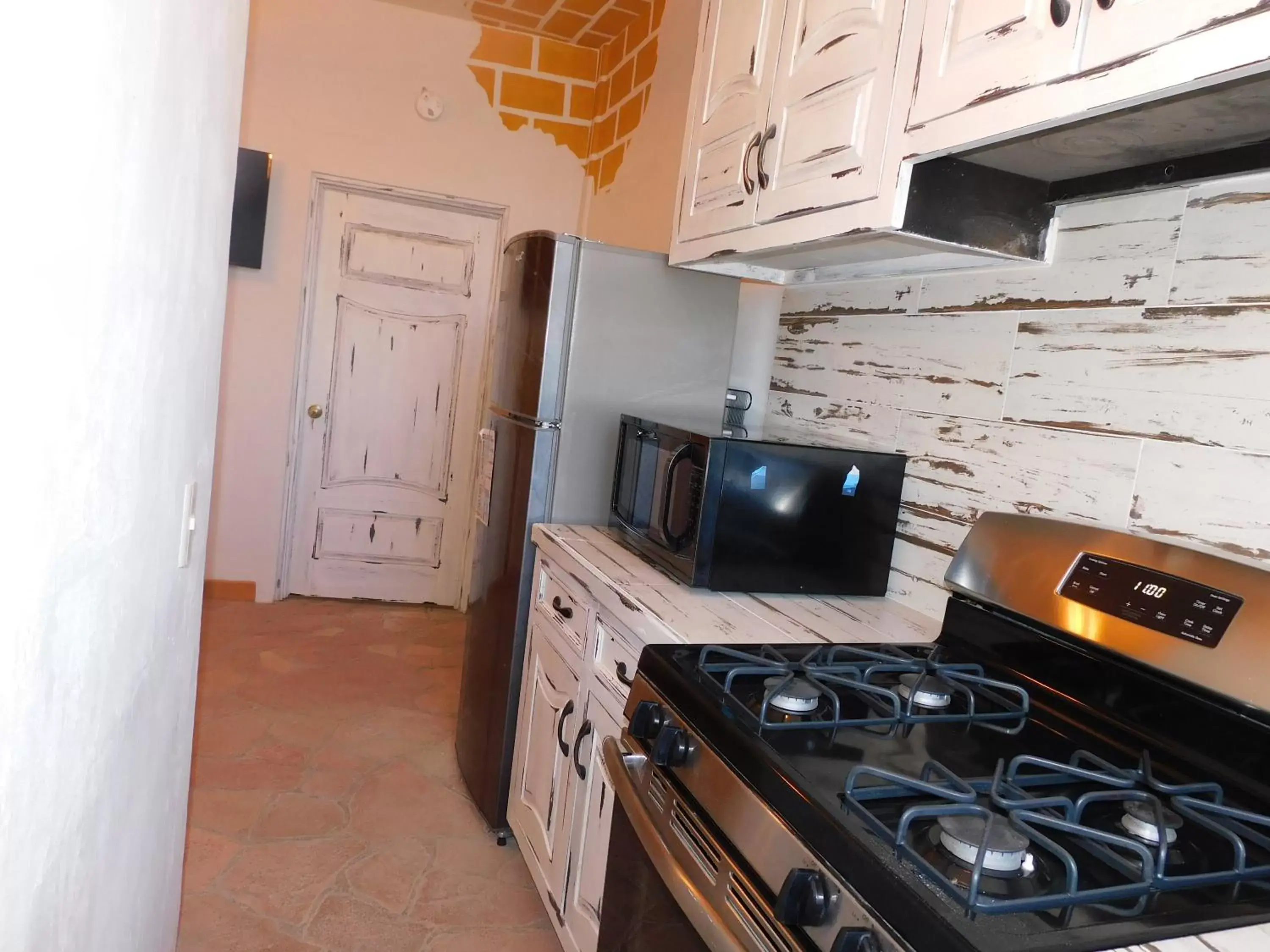 Kitchen or kitchenette, Kitchen/Kitchenette in Vista Del Sol Apartments
