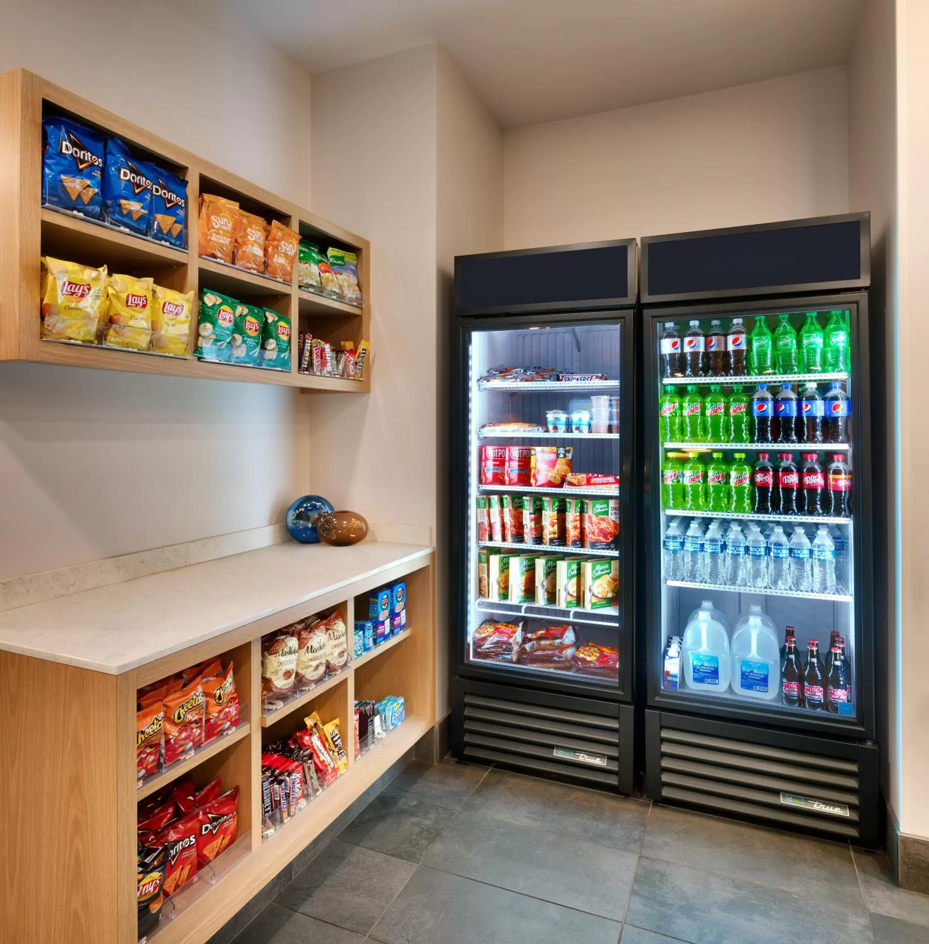 Food and drinks in Hyatt House Rochester Mayo Clinic Area Food and drinks in Hyatt House Rochester Mayo Clinic Area