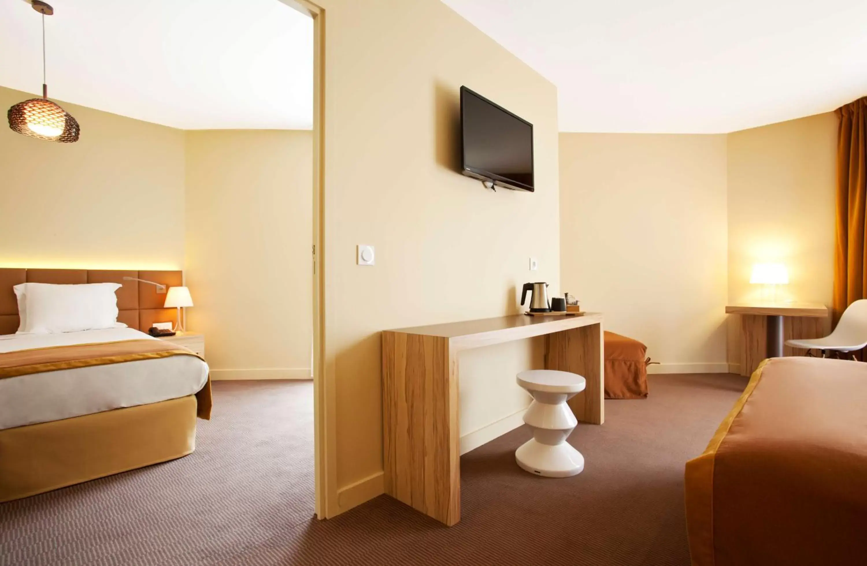 Family Queen Room in Golden Tulip Avignon Le Paradou Family Queen Room in Golden Tulip Avignon Le Paradou