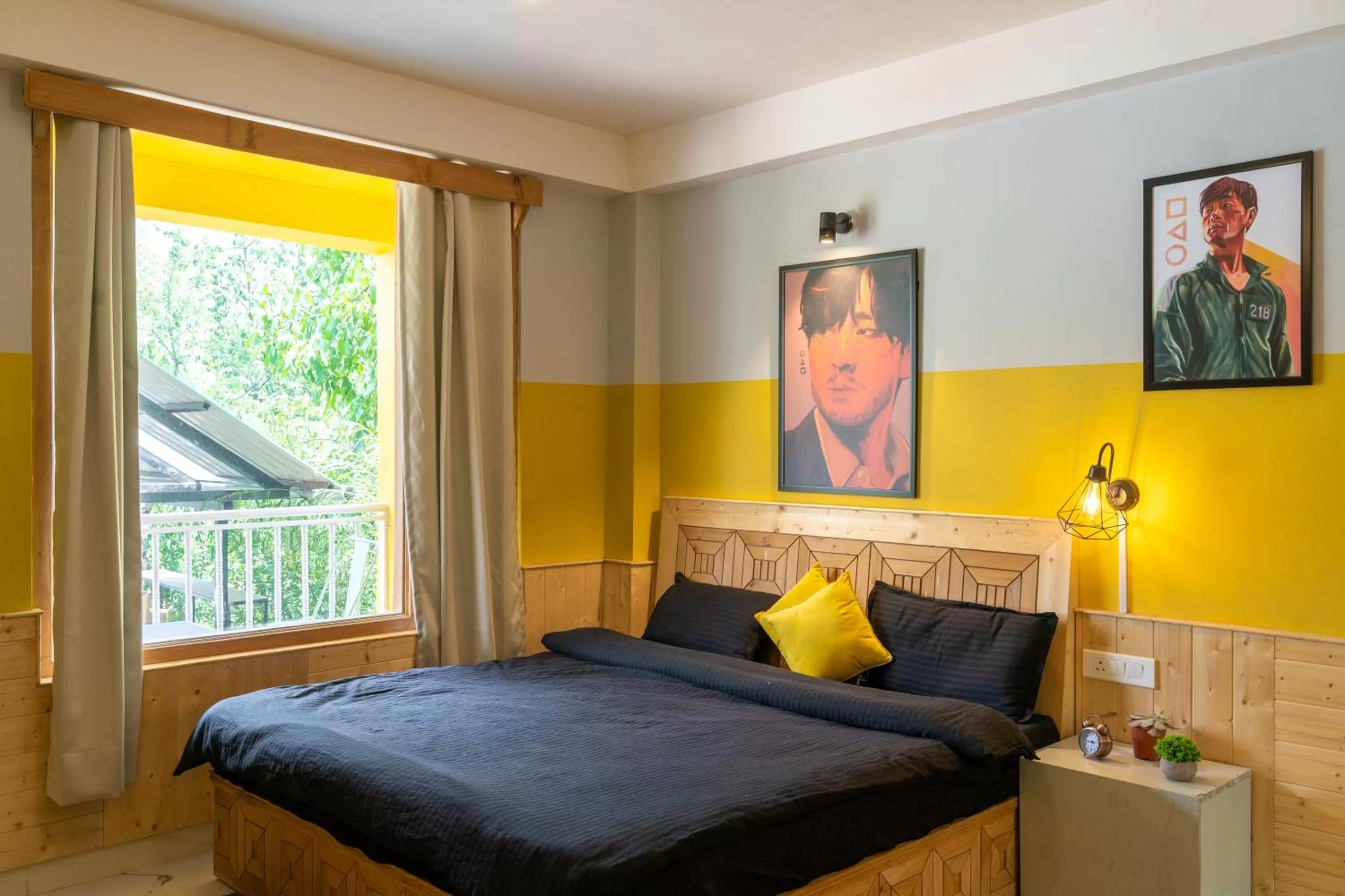 Bed in Whoopers Hostel Manali