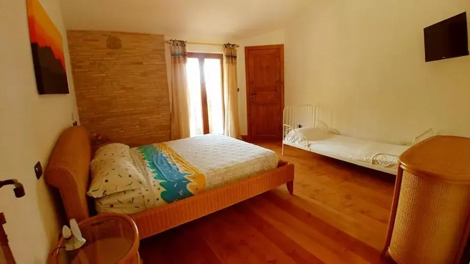 Photo of the whole room, Bed in Casale del Sole