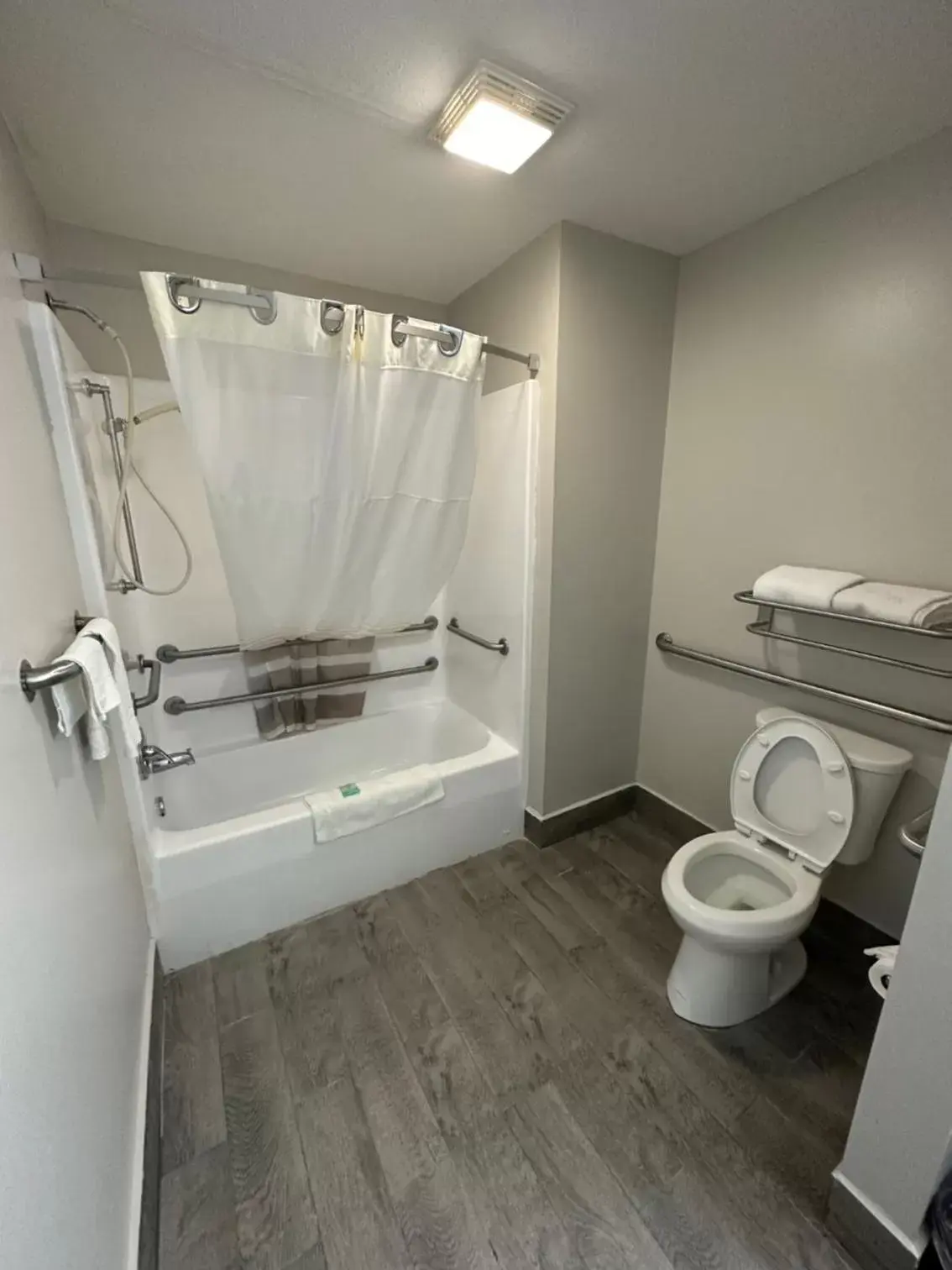 Bathroom in Super 8 by Wyndham Ocean Springs Biloxi