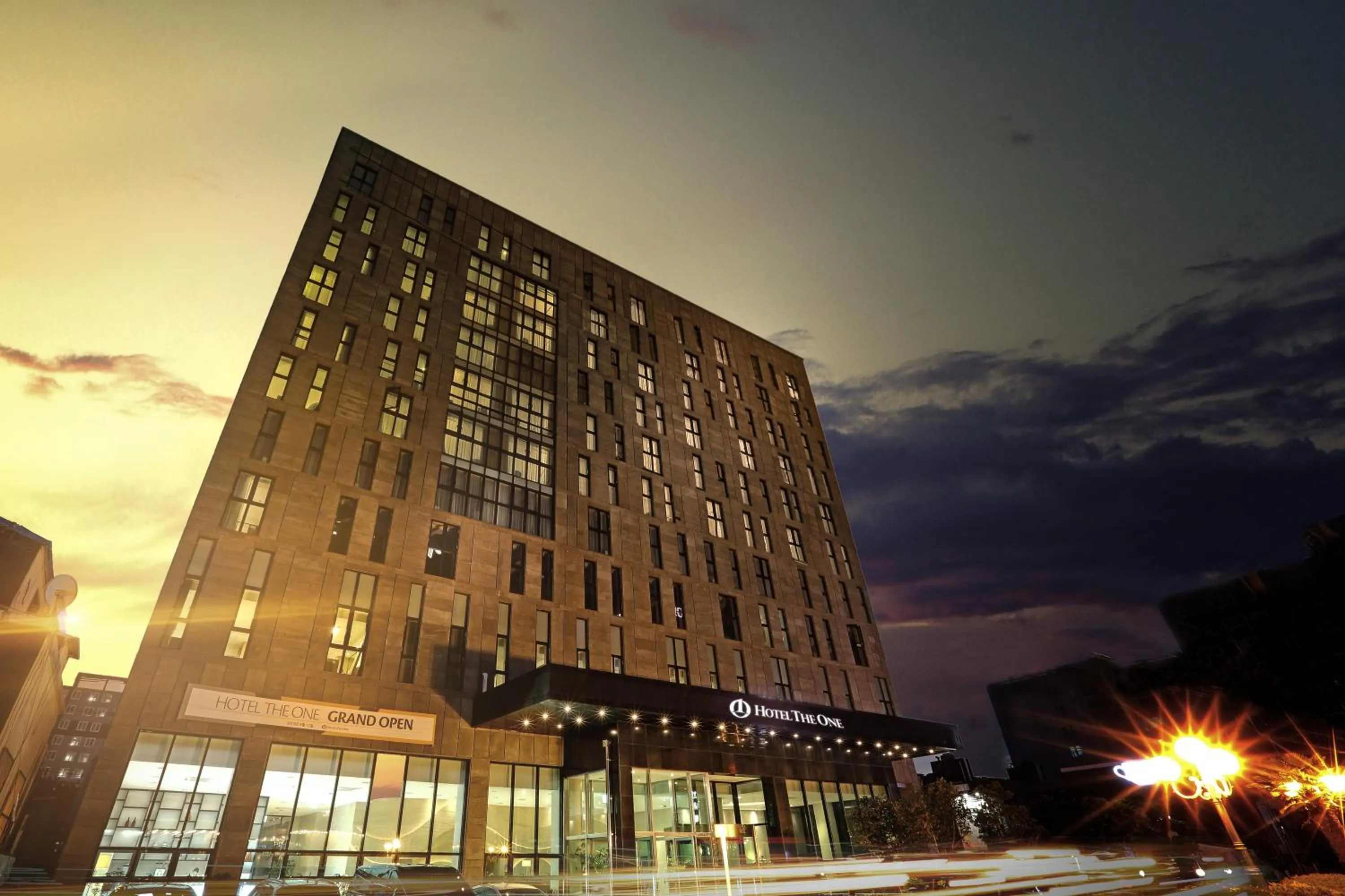 Facade/entrance in Hotel The One