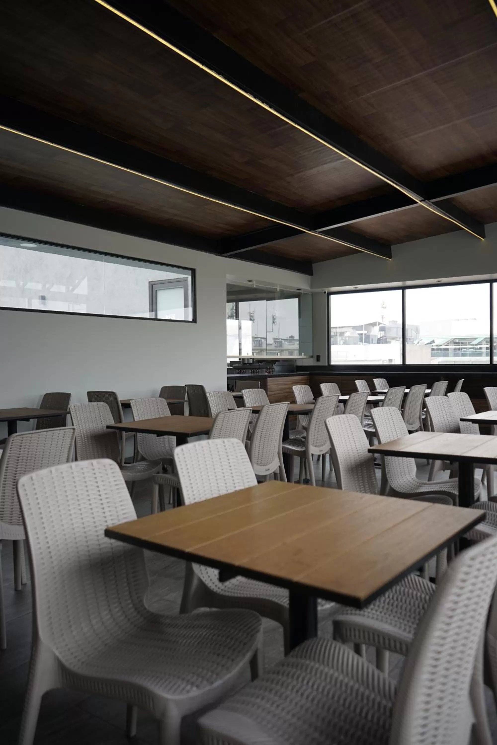 Restaurant/places to eat in Hotel Principal