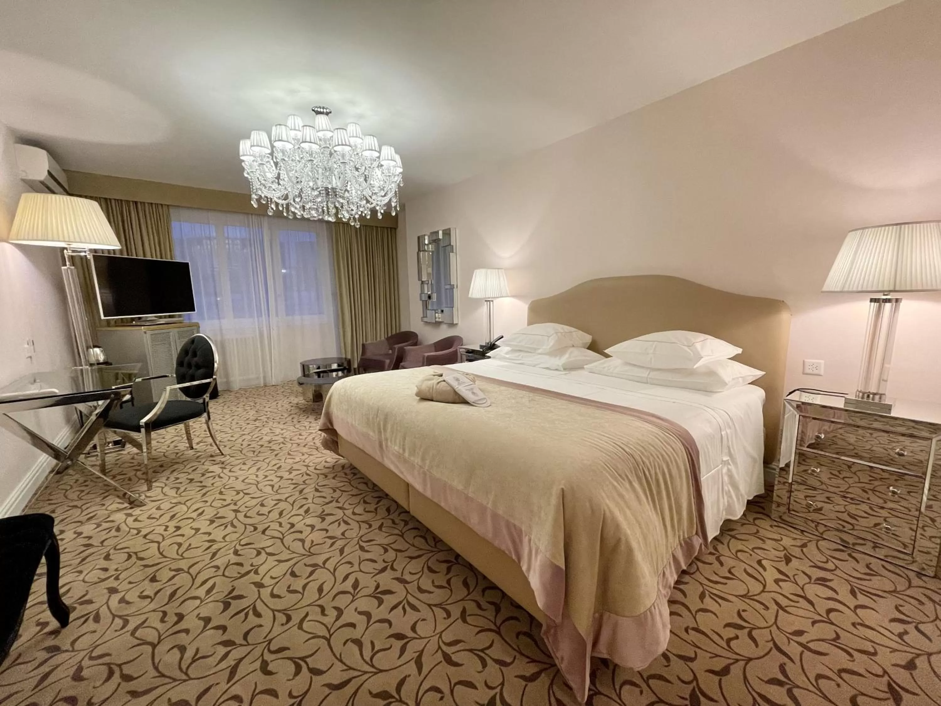 Bed in Hotel Adriatica