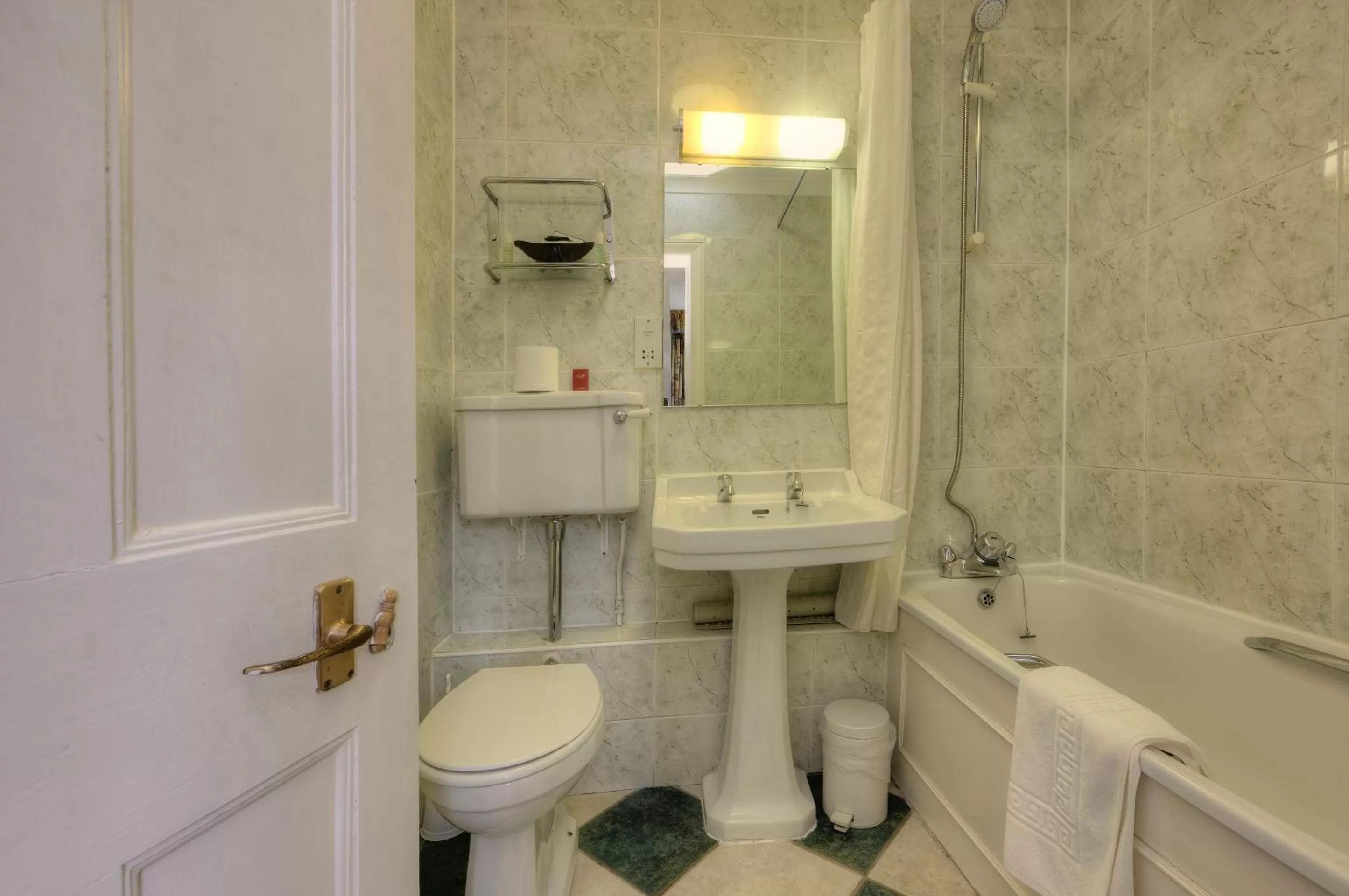 Bed in Muthu Newton Hotel (Near Inverness Airport)