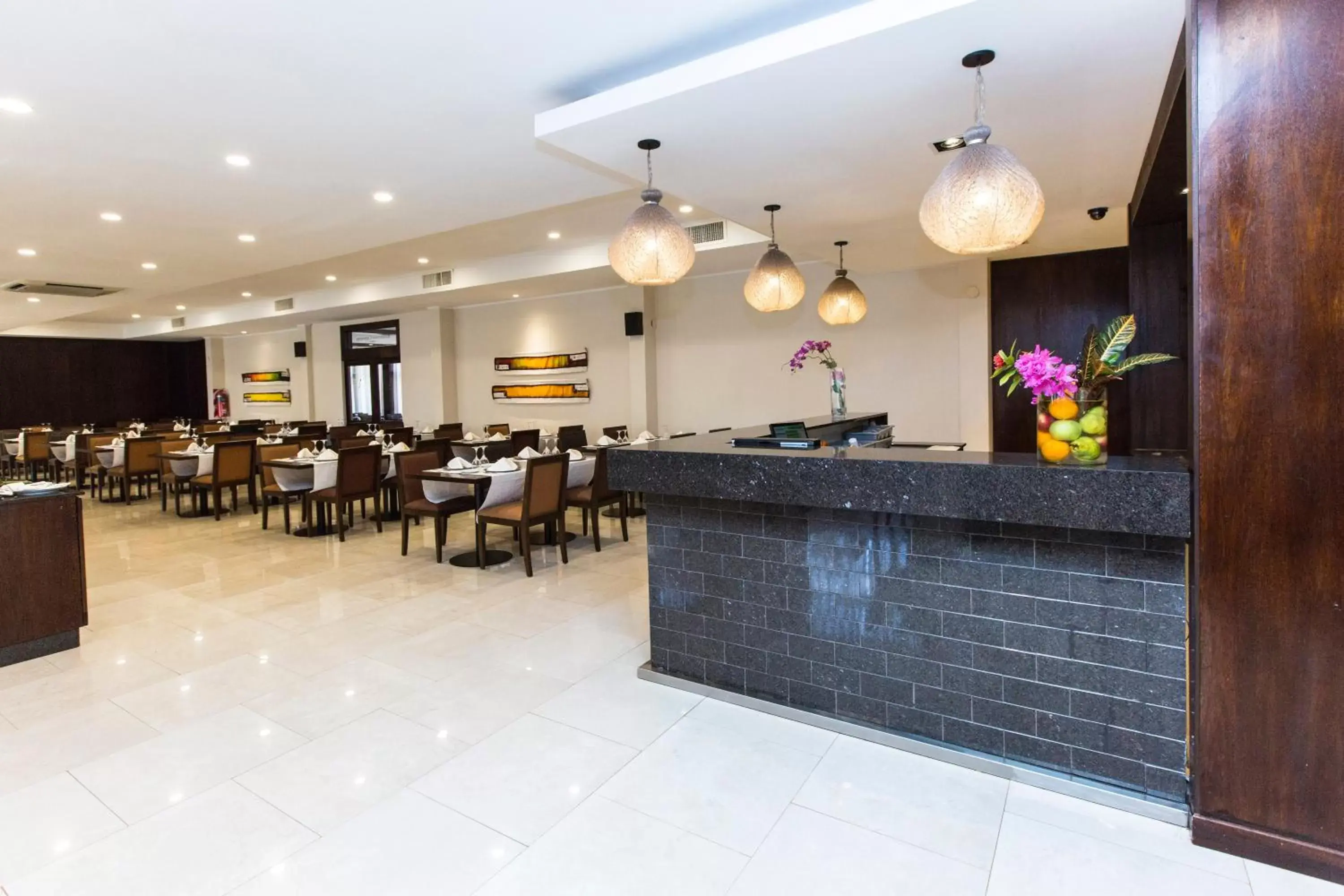 Restaurant/Places to Eat in Exe Hotel Cataratas
