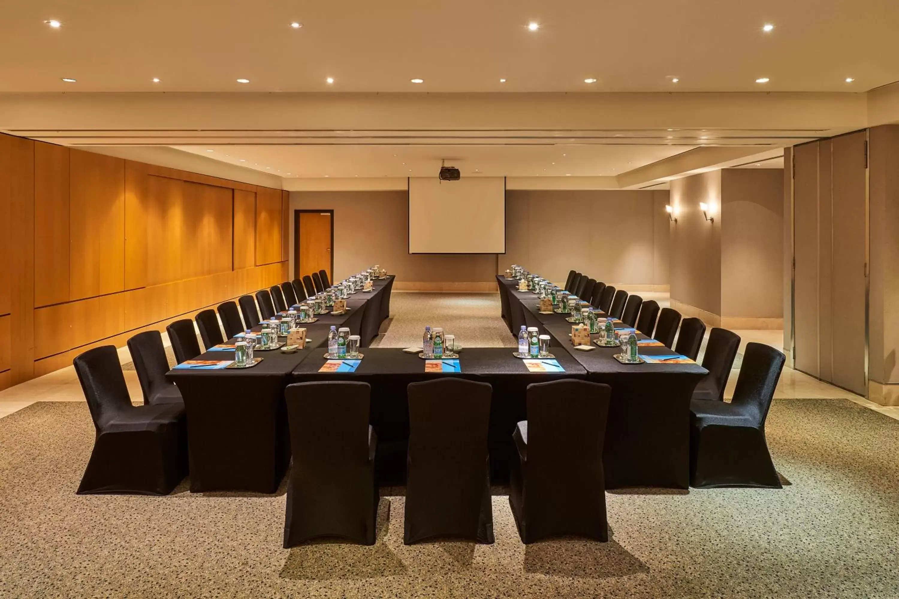 Meeting/conference room in Marina Hotel