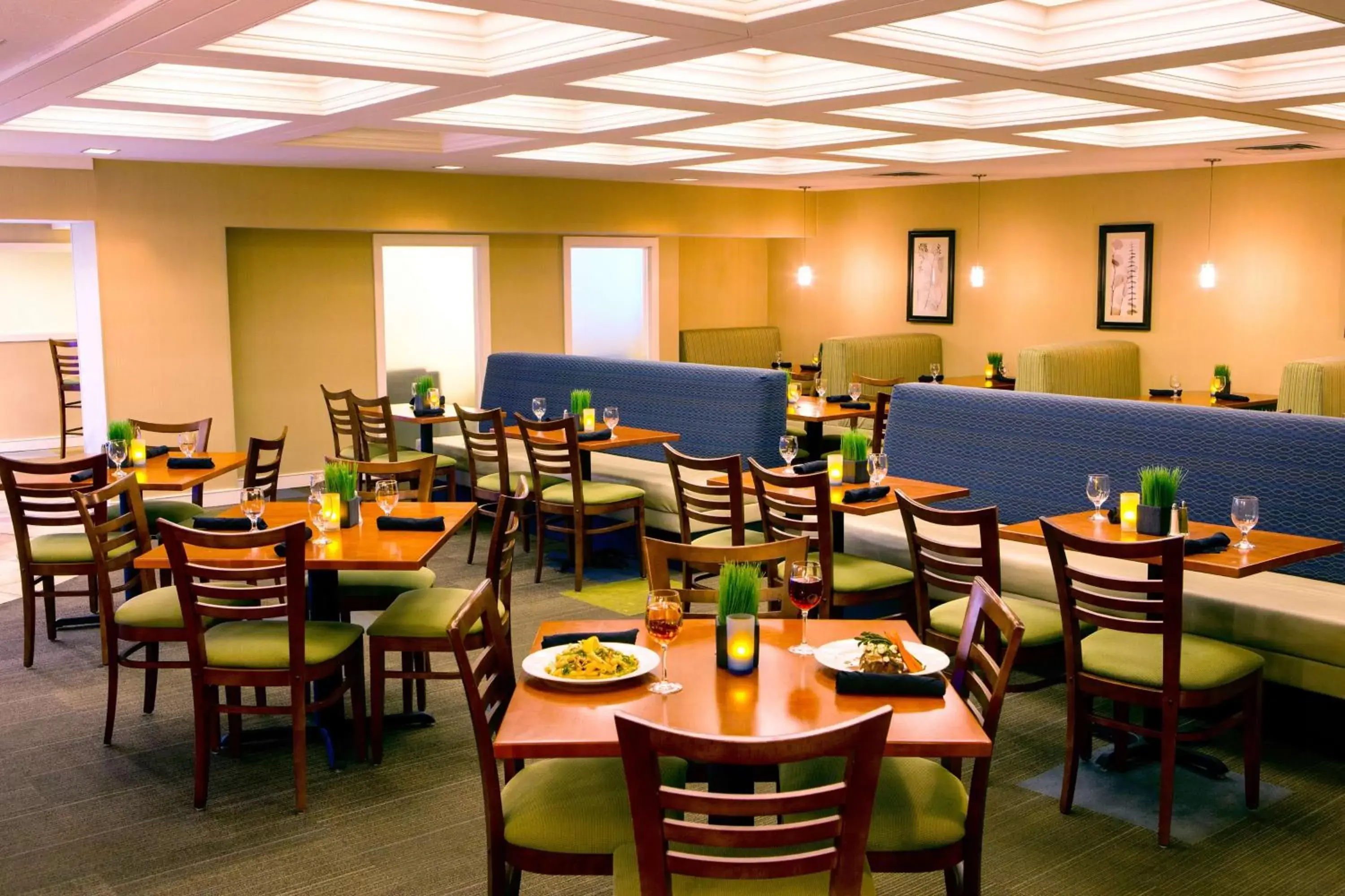 Restaurant/Places to Eat in DoubleTree by Hilton Portland, ME