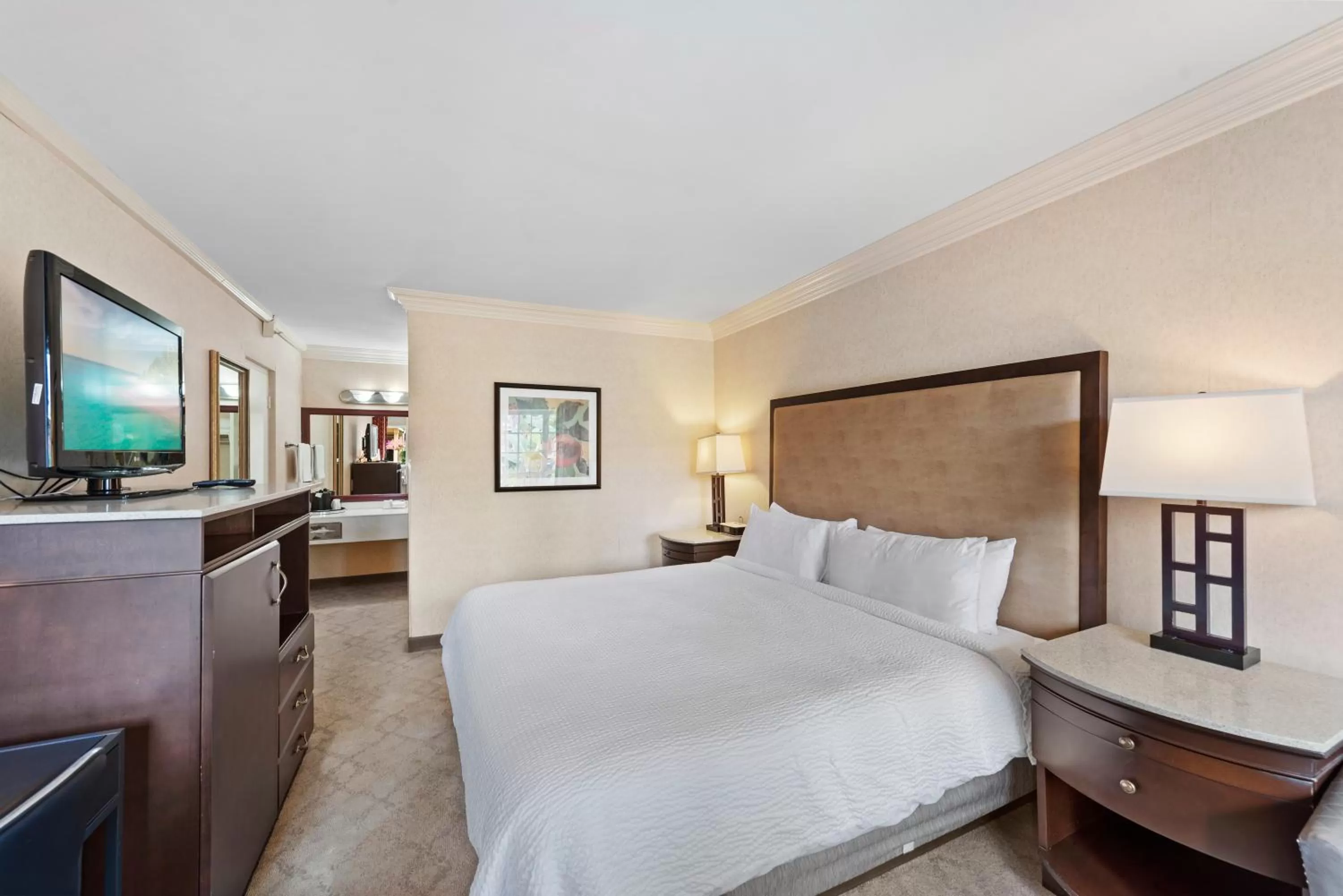 Bed in 14 West Hotel Laguna Beach