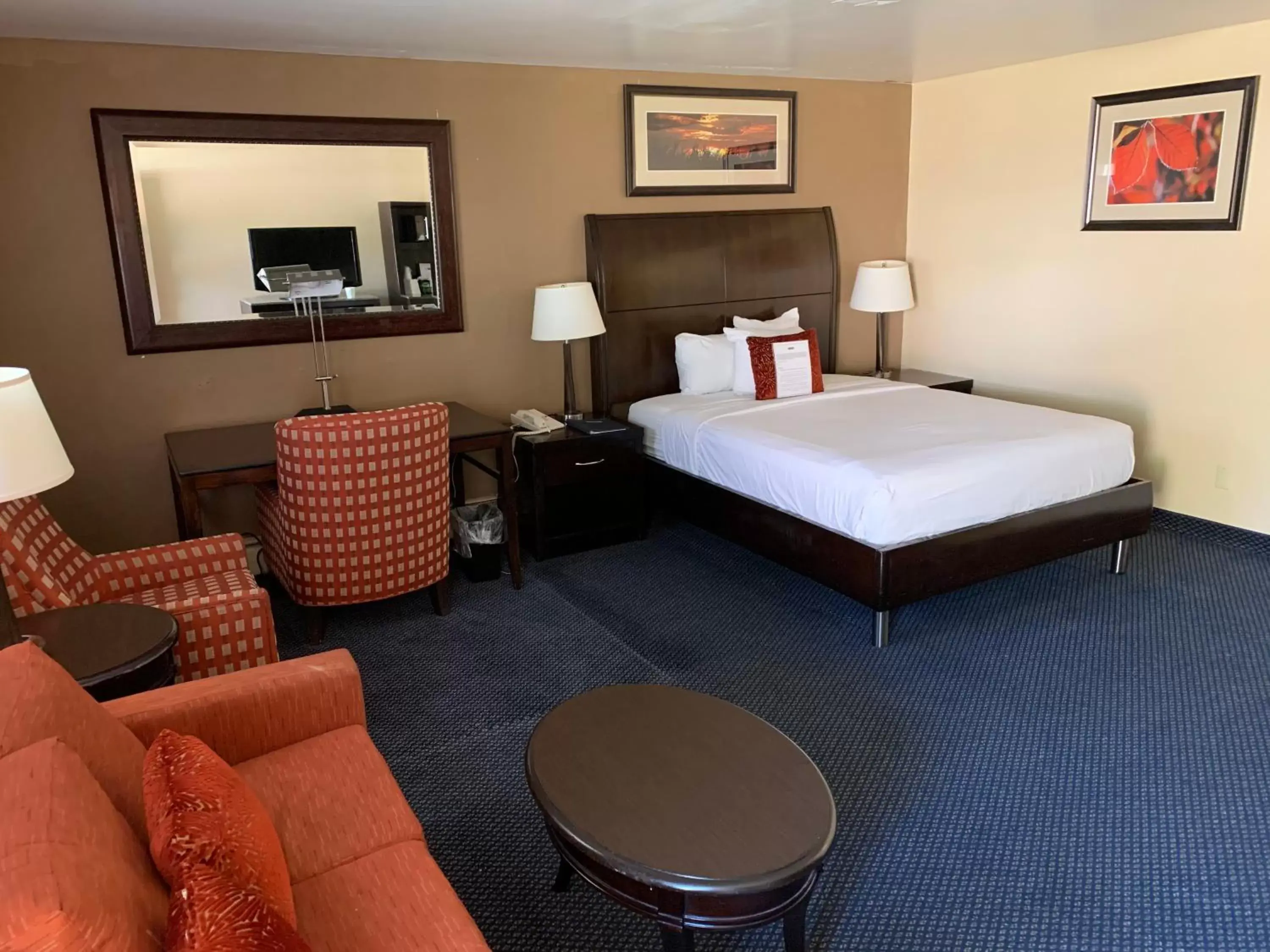 Photo of the whole room in Travelodge by Wyndham Rapid City