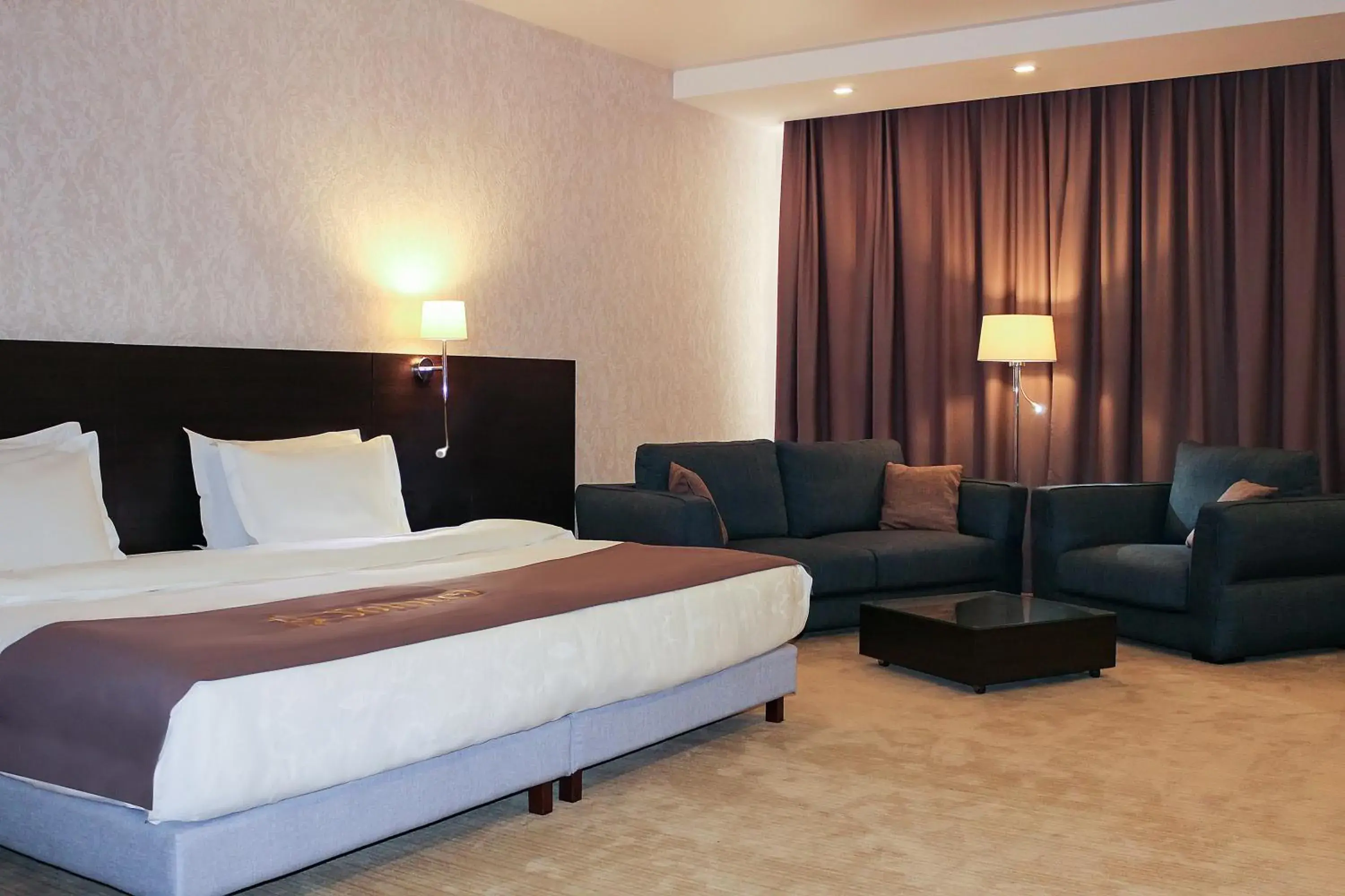 Bedroom, Bed in Solutel Hotel