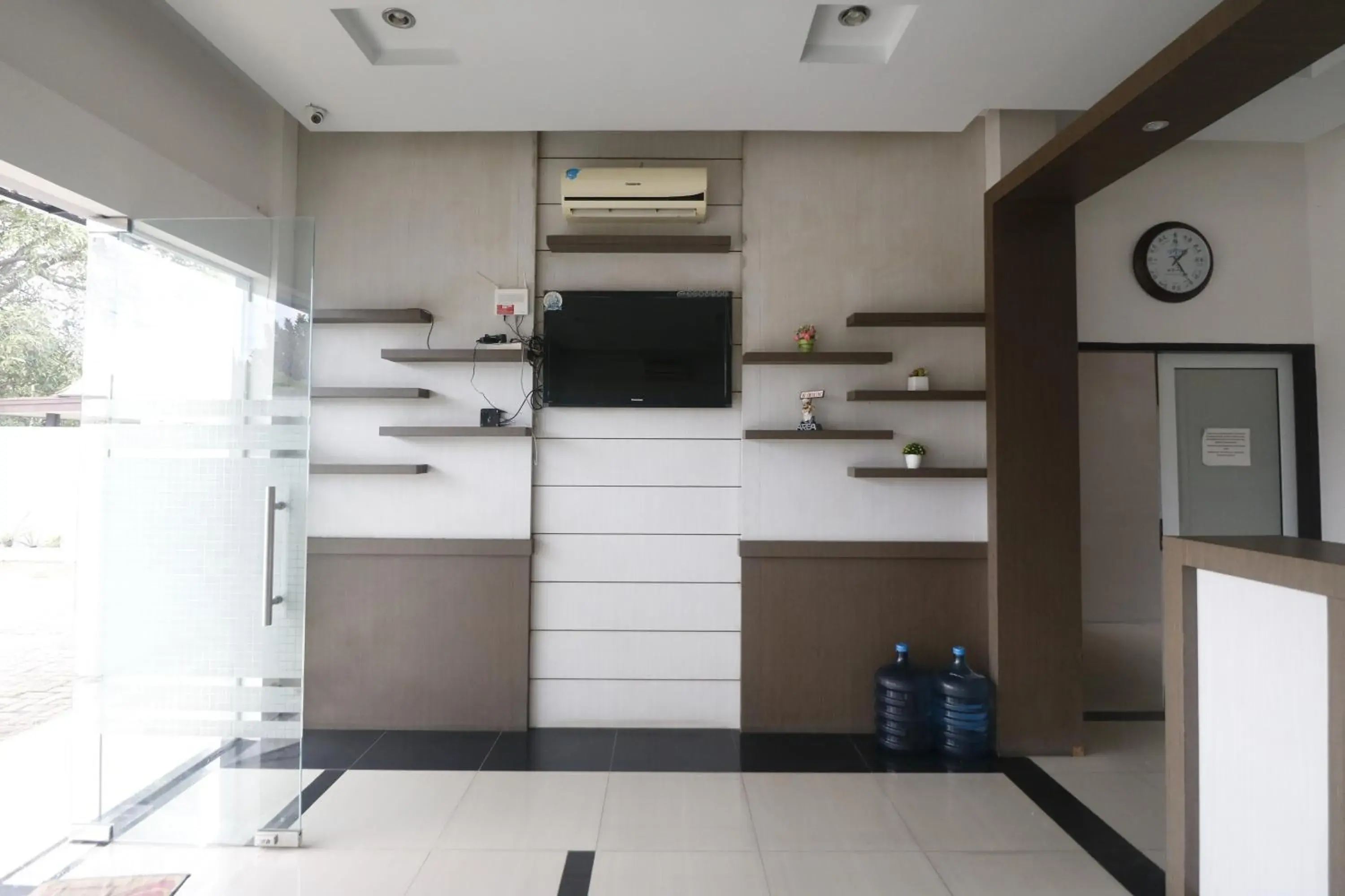 Lobby or reception in RedDoorz @ Jalan Krakatau Medan Lobby or reception in RedDoorz @ Jalan Krakatau Medan