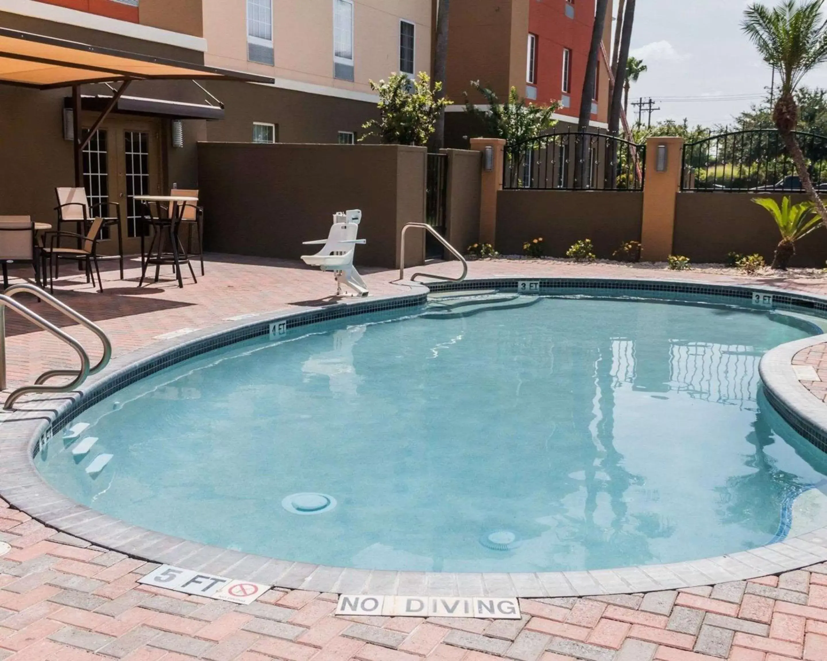 On site, Swimming Pool in Comfort Inn & Suites Pharr/McAllen